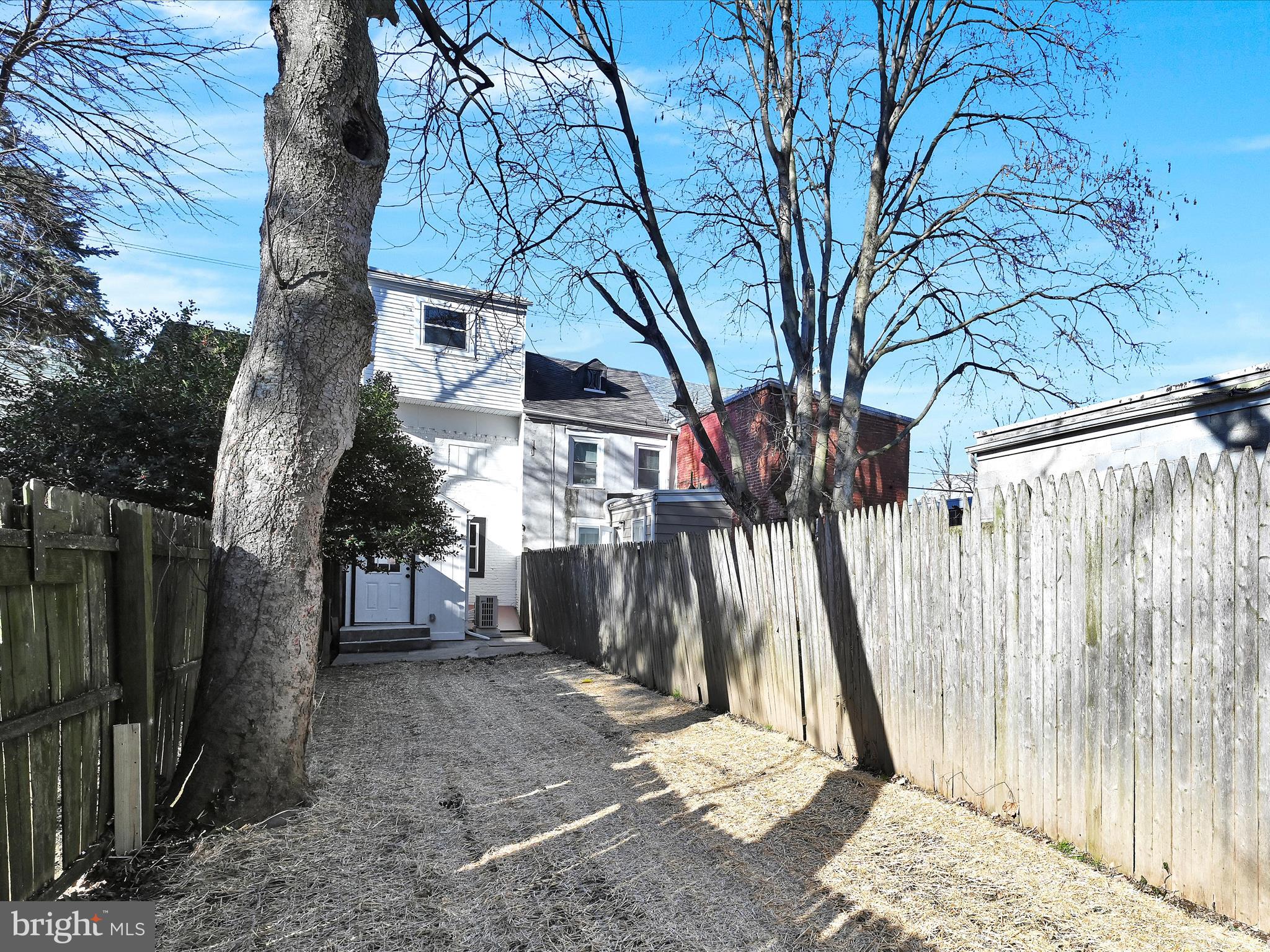 CHESTNUT HILL - Residential