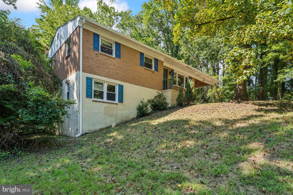 FRIENDLY FARMS - Residential