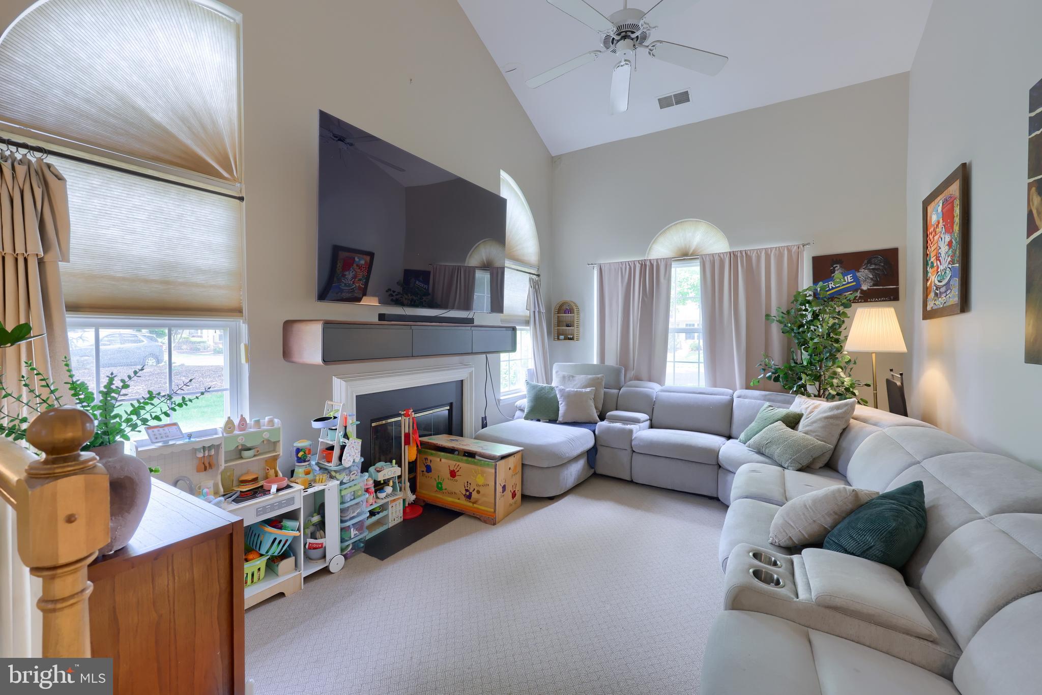 SPRING RIDGE - Residential