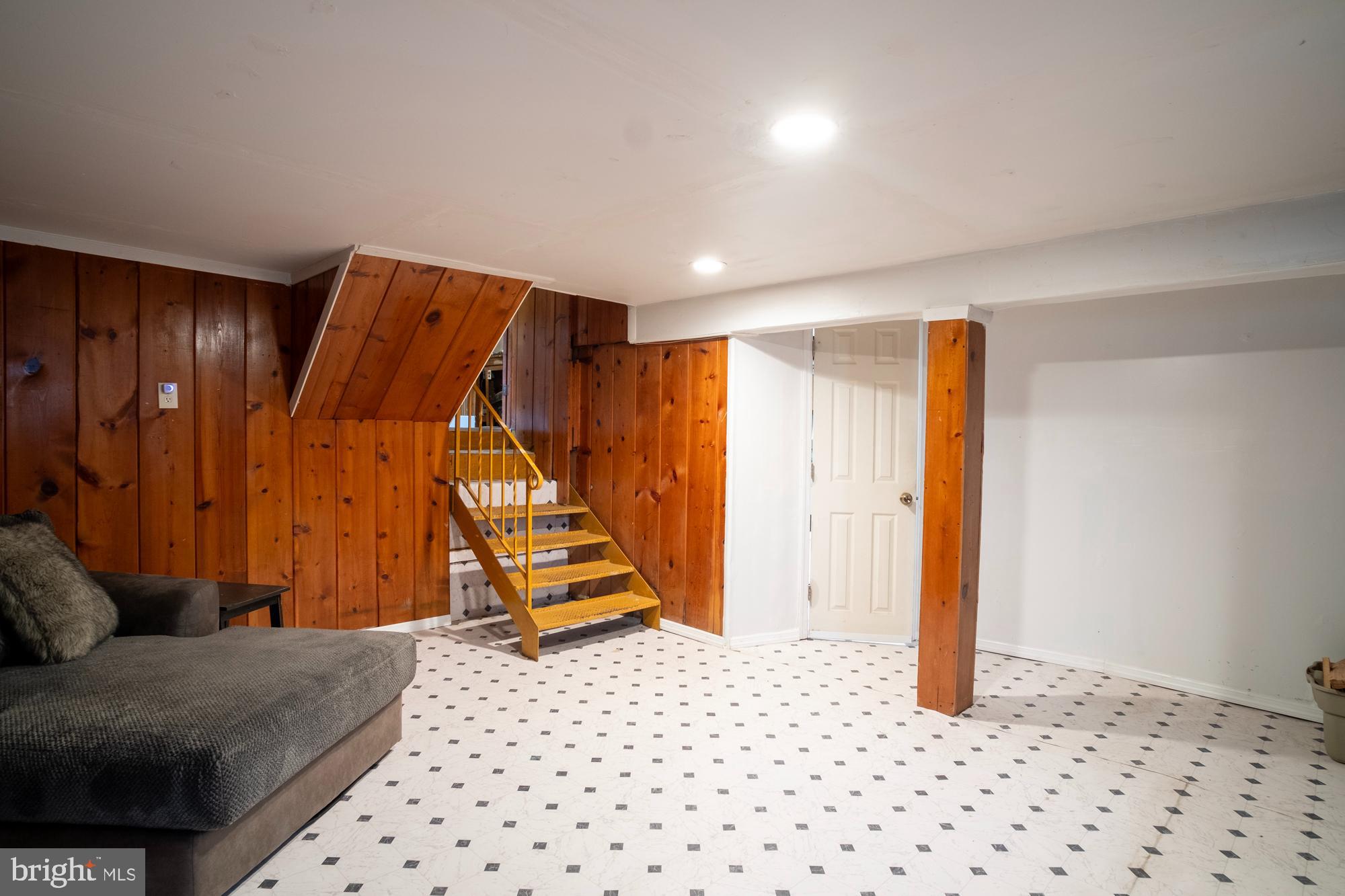 BALTIMORE HIGHLANDS - Residential