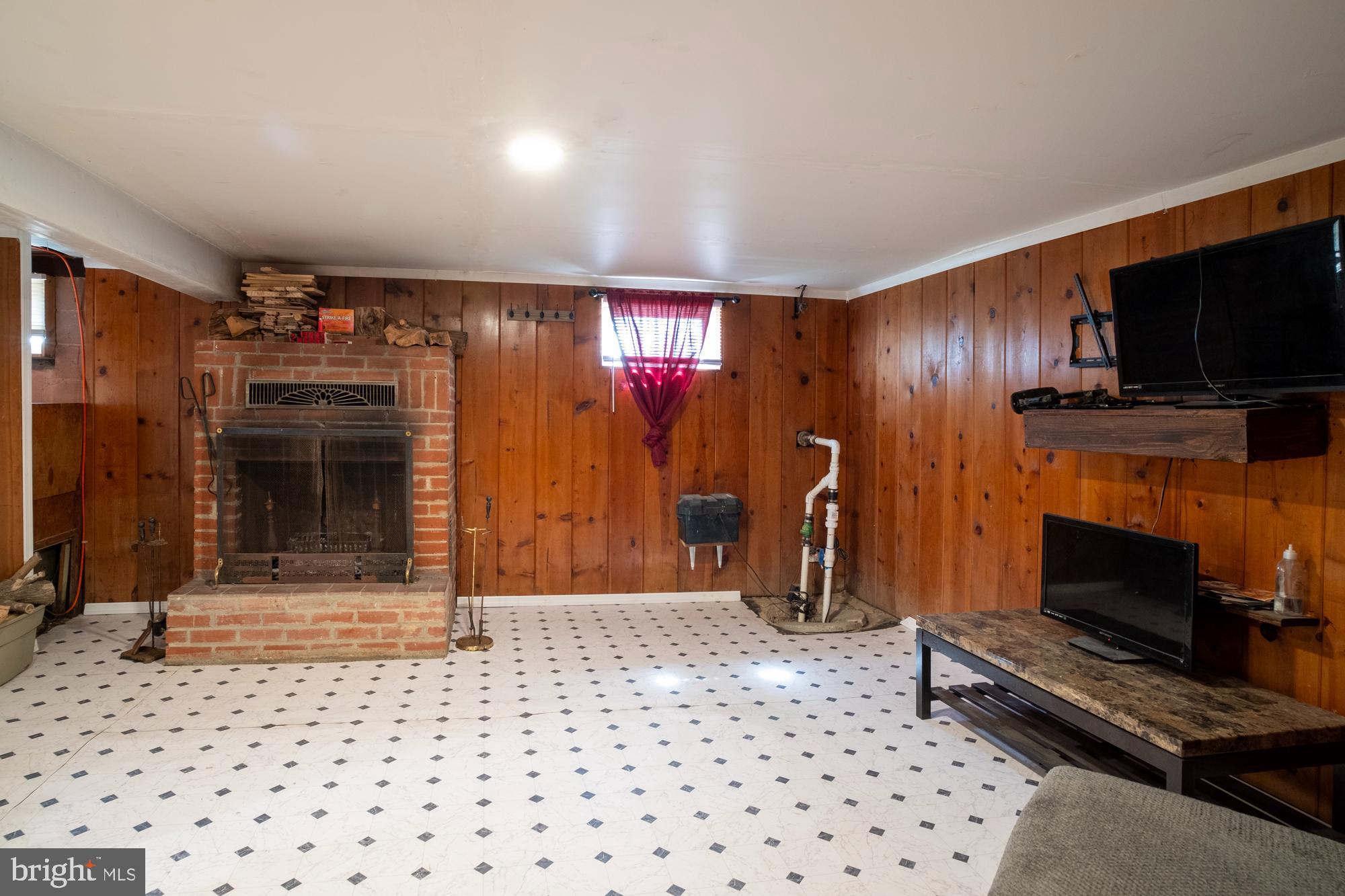 BALTIMORE HIGHLANDS - Residential