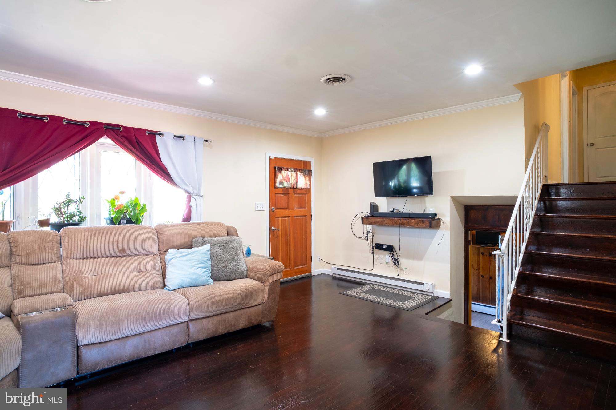 BALTIMORE HIGHLANDS - Residential