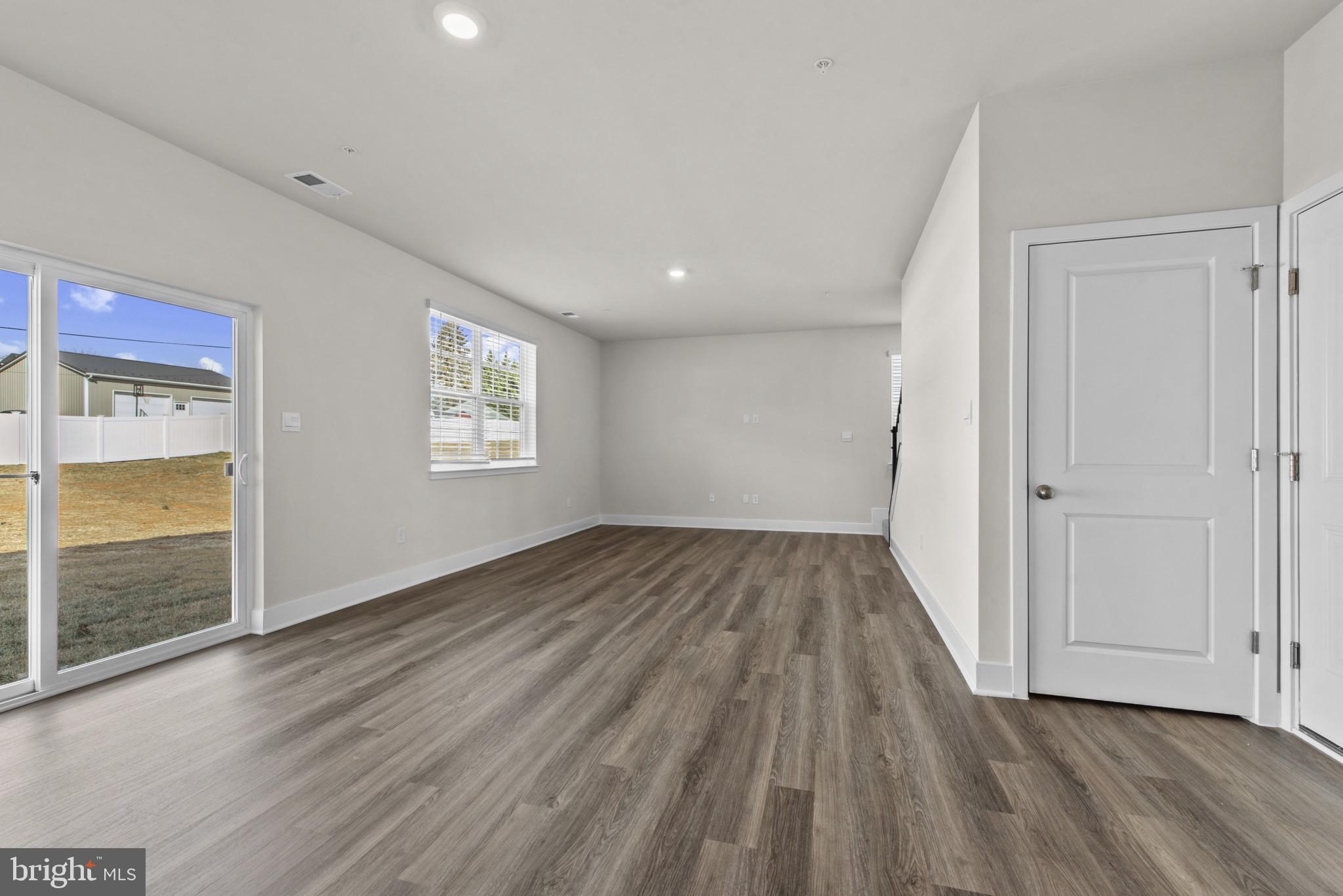 PINEGROVE - Residential