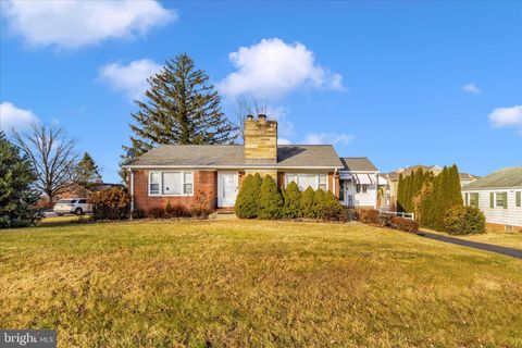 Apartment For Sale - 26120 Mount Vernon Avenue<br/> DAMASCUS, MD 20872