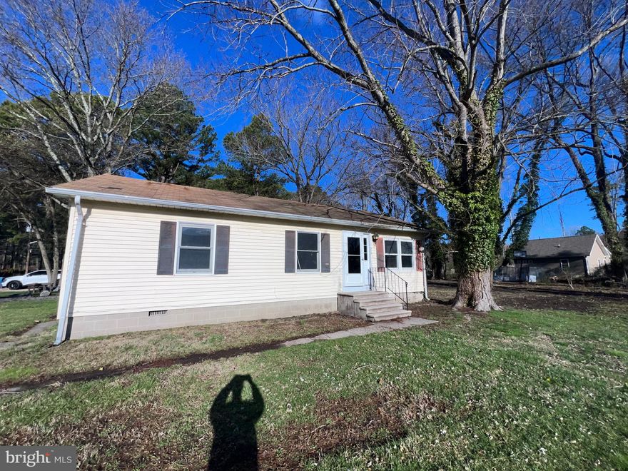 Do not miss this rancher style home in the town of St Michaels. This home offers over 1000 sq ft of living space and has an abundance of natural light. Featuring spacious living room that leads to the kitchen-dining combo and appliances, 3 bedrooms that provide privacy and relaxation, and a full bathroom. The outdoor space displays practical features such as a storage shed, driveway and wide
front yard, which is perfect for outdoor fun and entertainment. St Michaels is a water-oriented community that offers it's residents  beautiful water views and amenities including a picturesque marina, maritime museum. yacht club, community center, outdoor pool, nature trails and parks. Also this
property is in close proximity to shops, restaurants and
shopping!