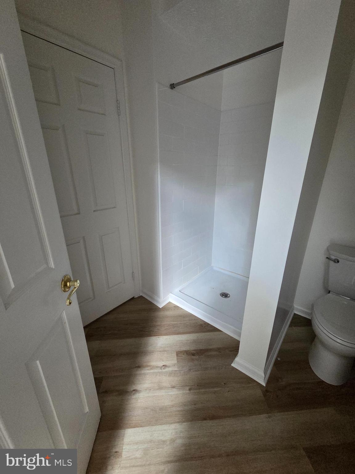 WATERS EDGE AT NORTH LAKE - Residential Lease