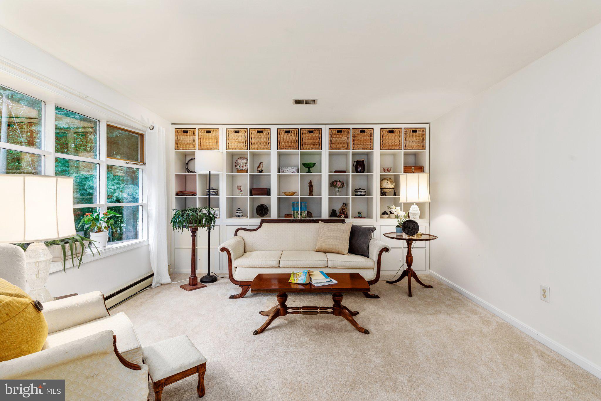 KNOLLWOOD ESTATES - Residential