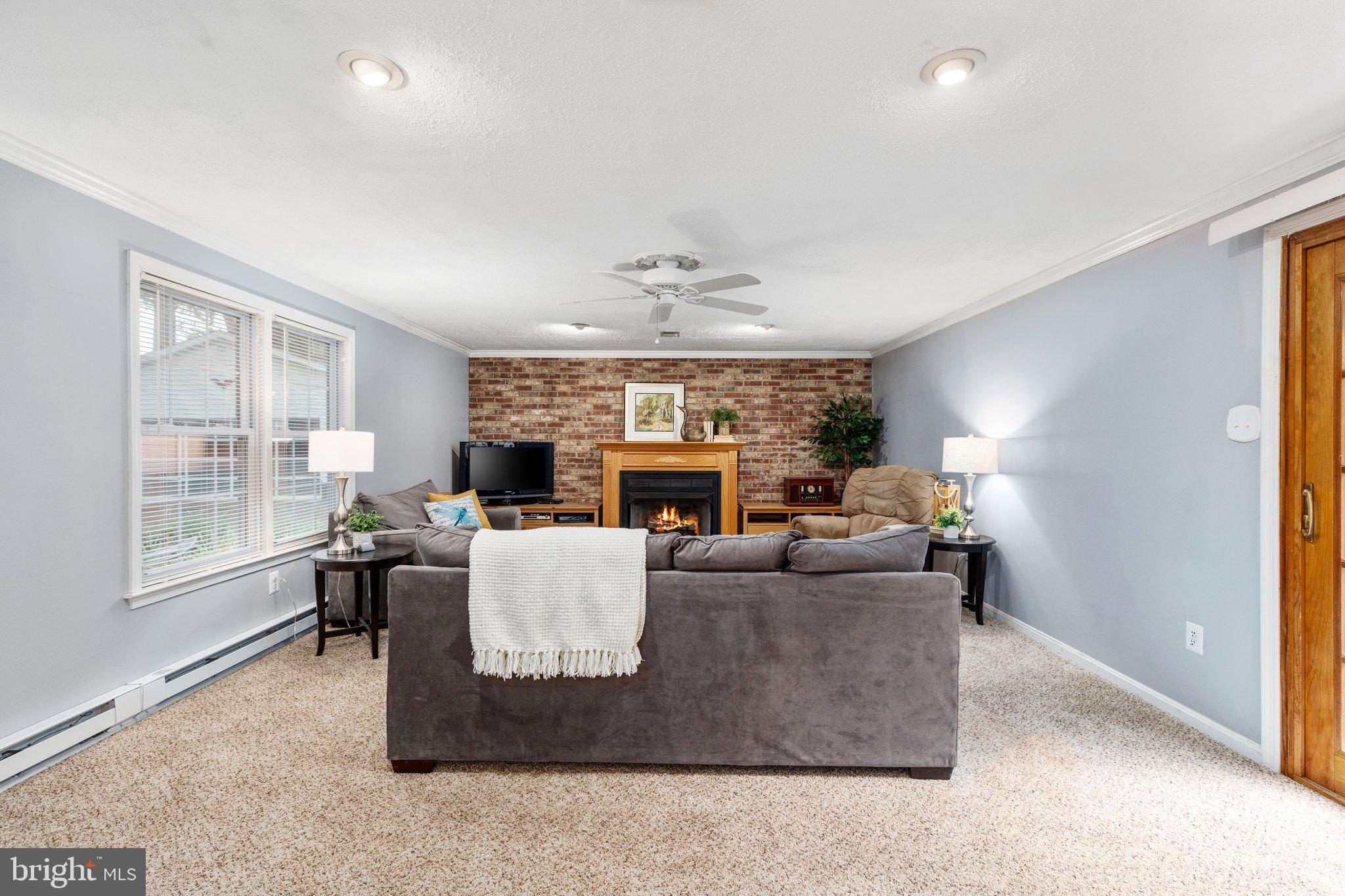 KNOLLWOOD ESTATES - Residential