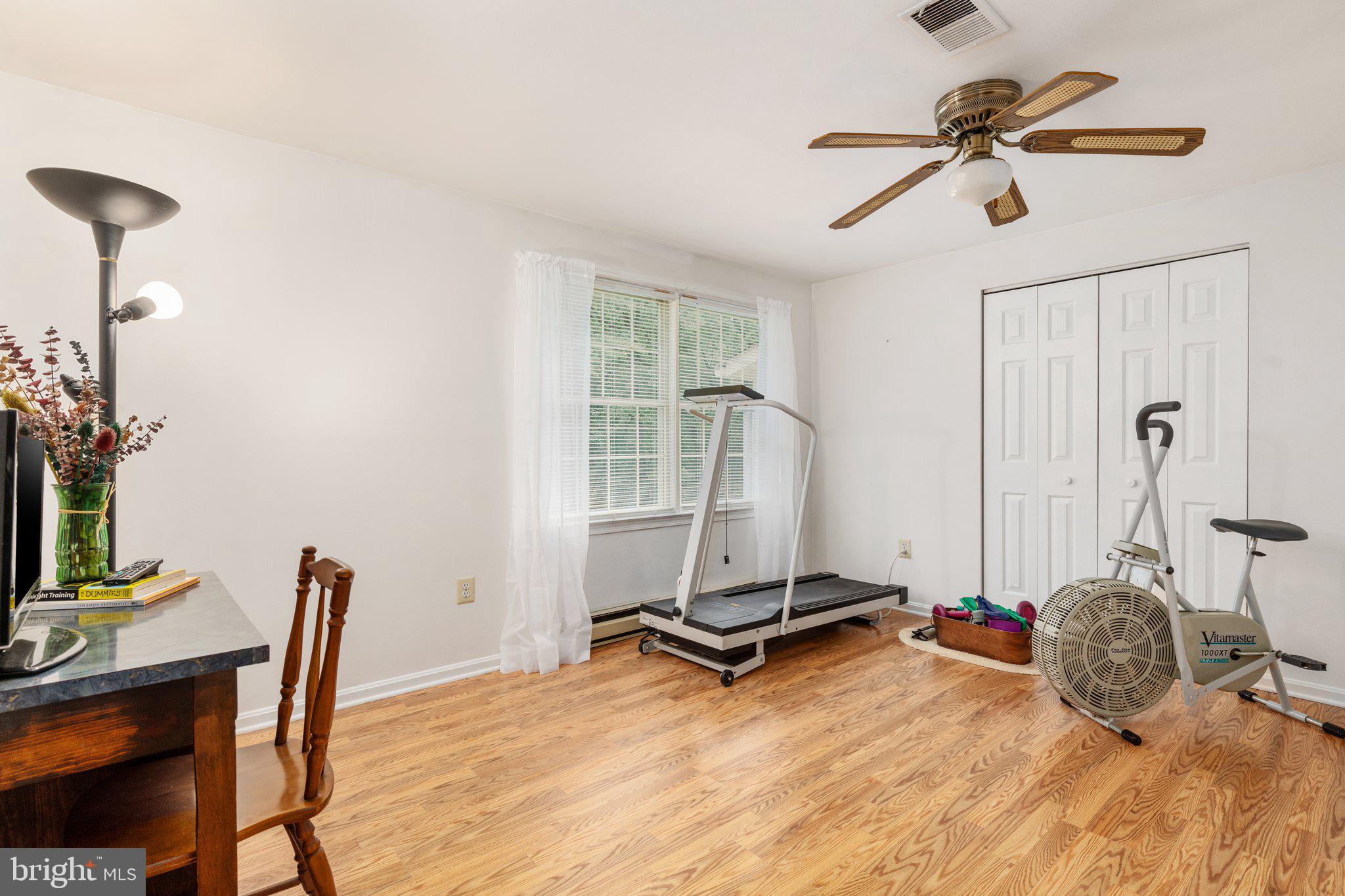 KNOLLWOOD ESTATES - Residential