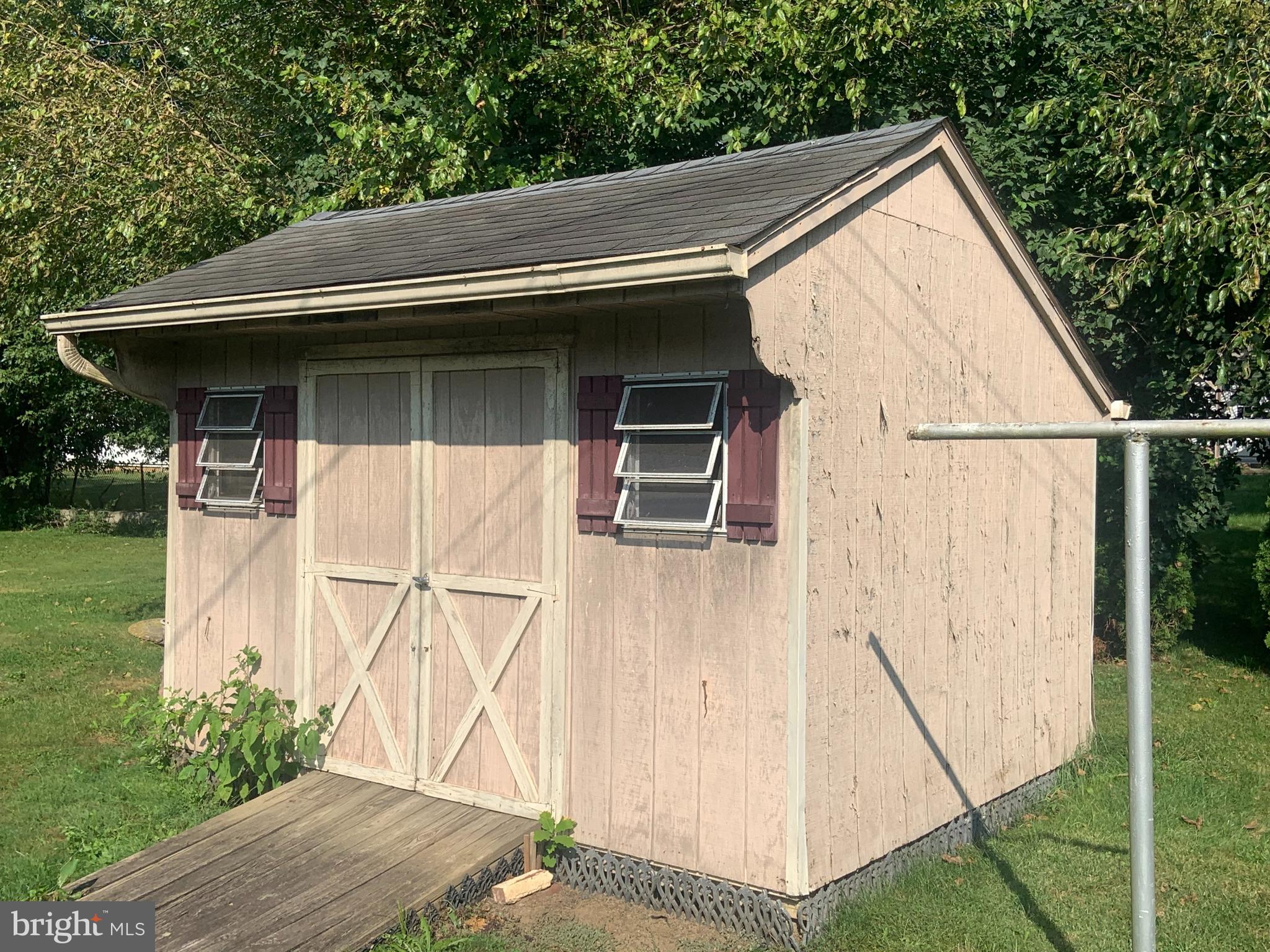 NISSLEY ACRES - Residential