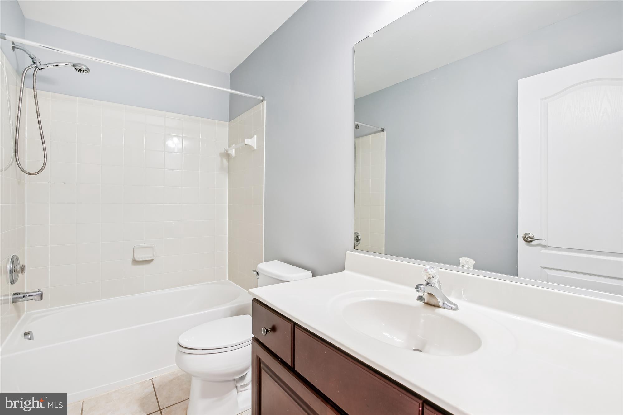 POTOMAC CLUB - Residential Lease