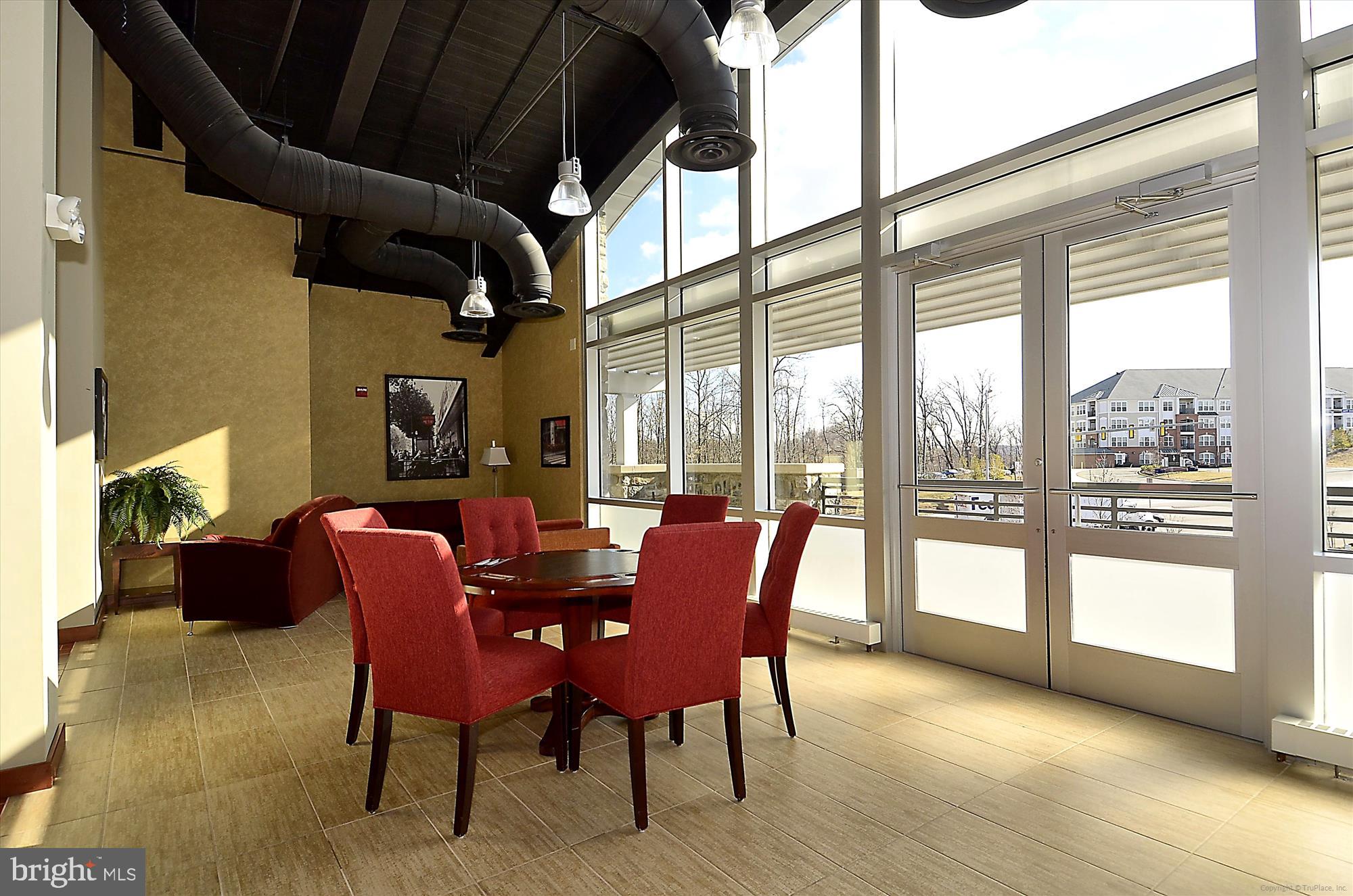 POTOMAC CLUB - Residential Lease