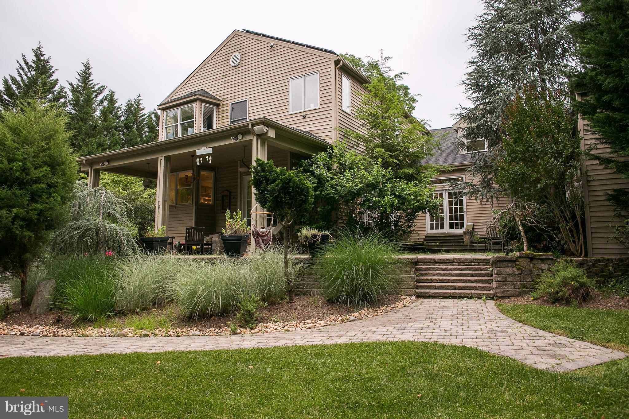 QUAINT ACRES - Residential Lease