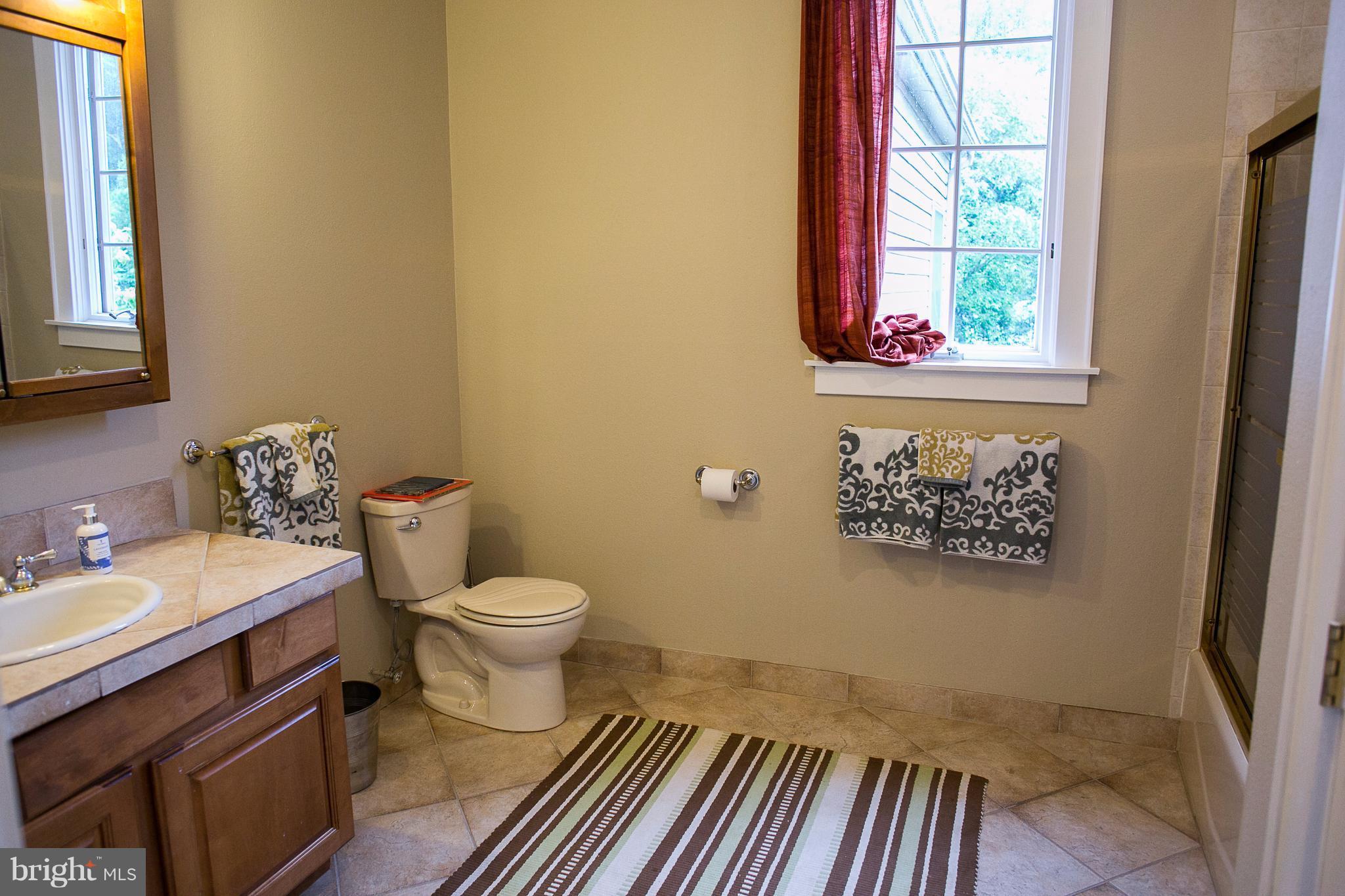 QUAINT ACRES - Residential Lease