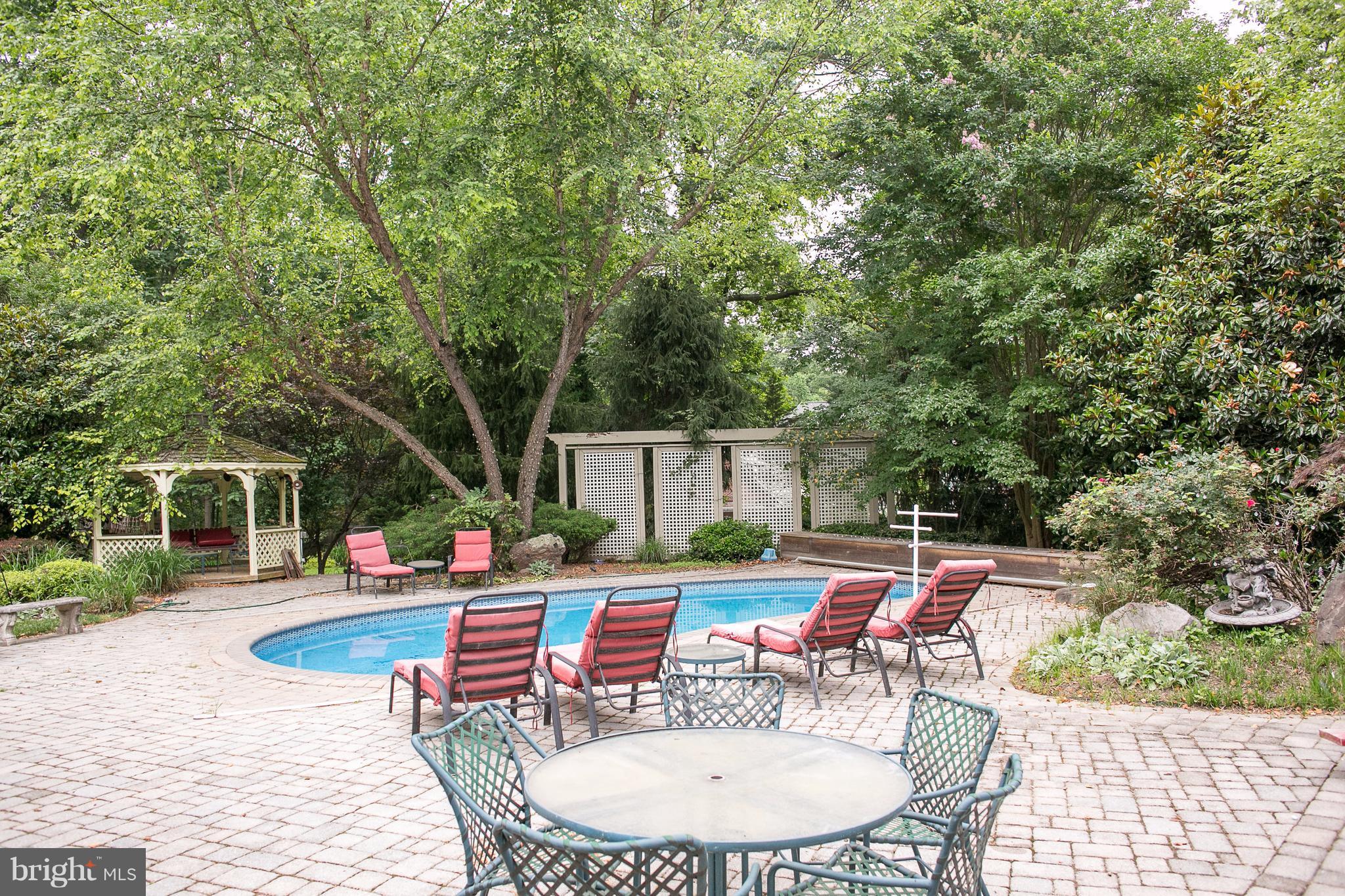 QUAINT ACRES - Residential Lease