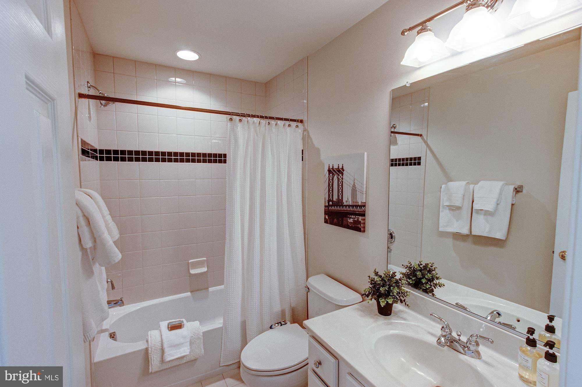 SHIRLINGTON - Residential
