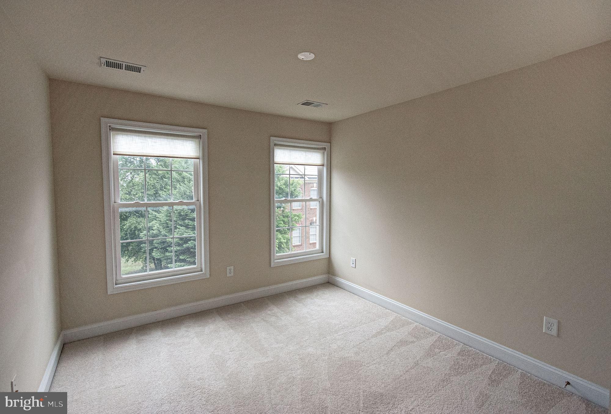 SHIRLINGTON - Residential