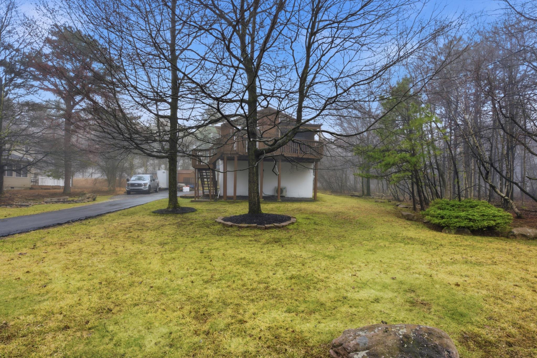 TOWAMENSING TRAILS - Residential