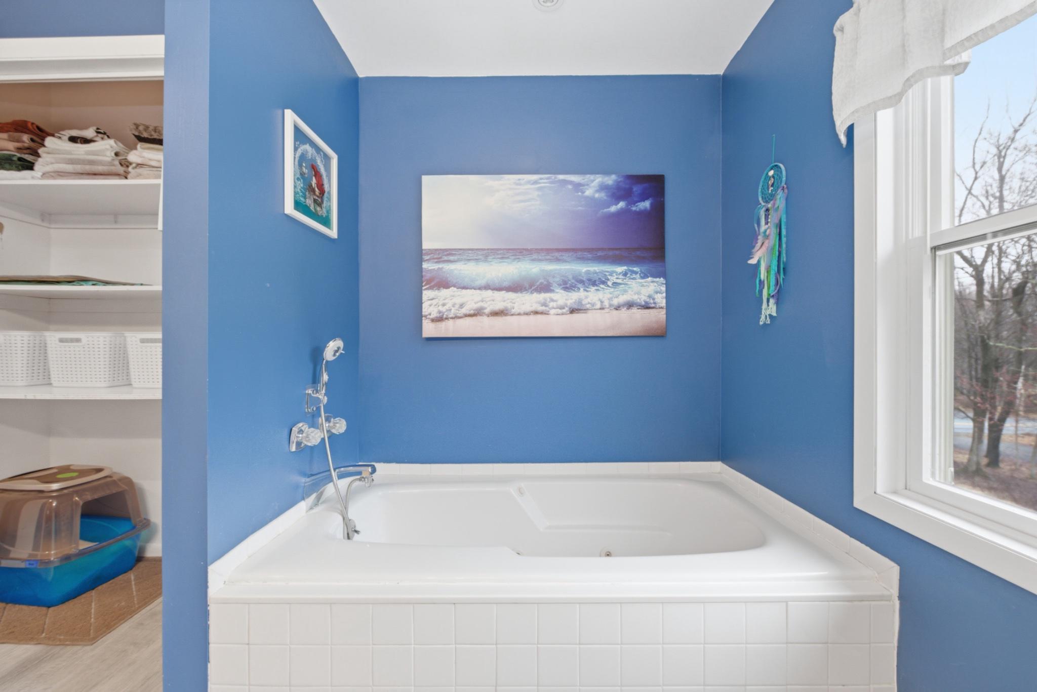 TOWAMENSING TRAILS - Residential