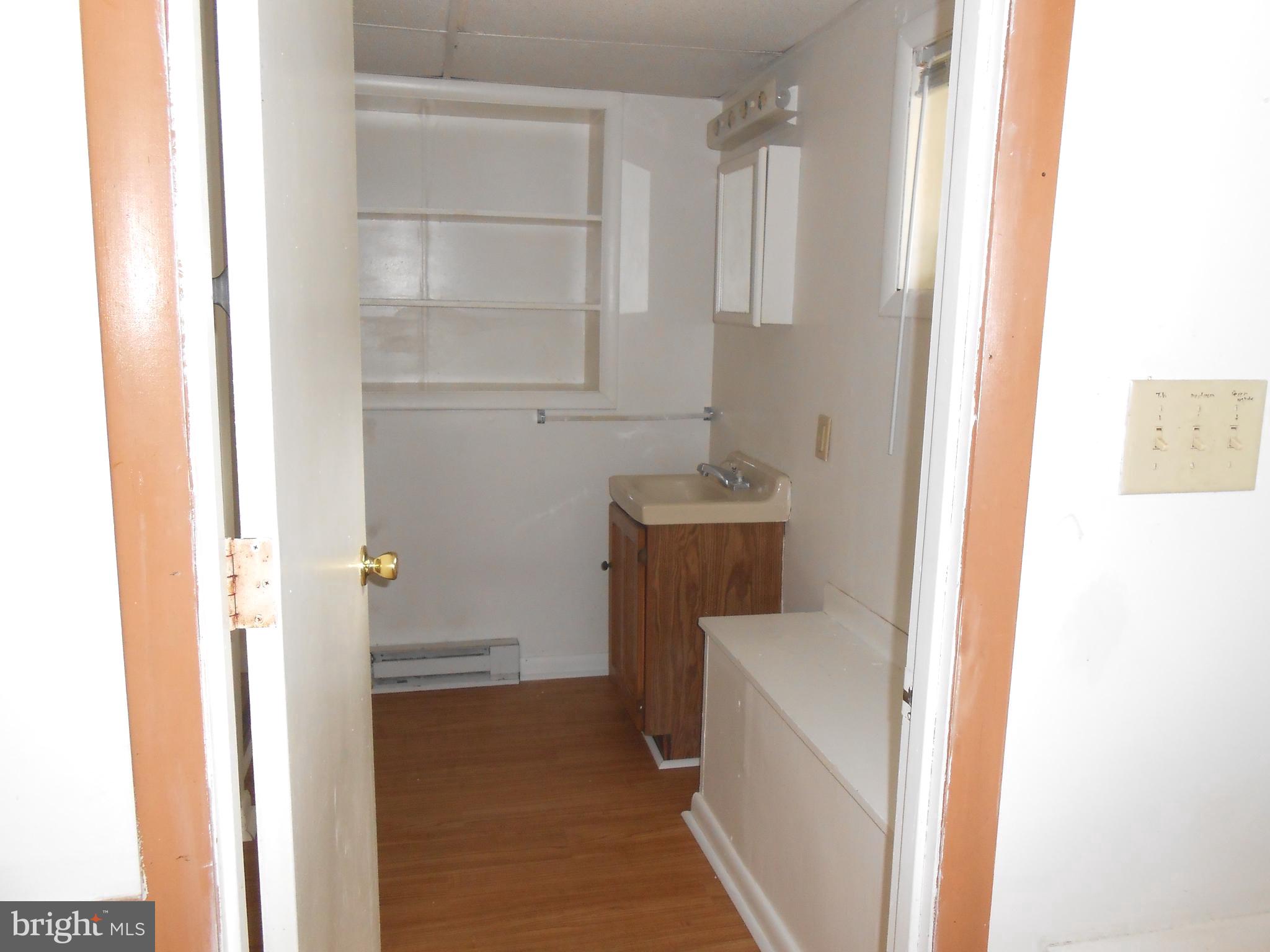 MANHEIM - Residential Lease