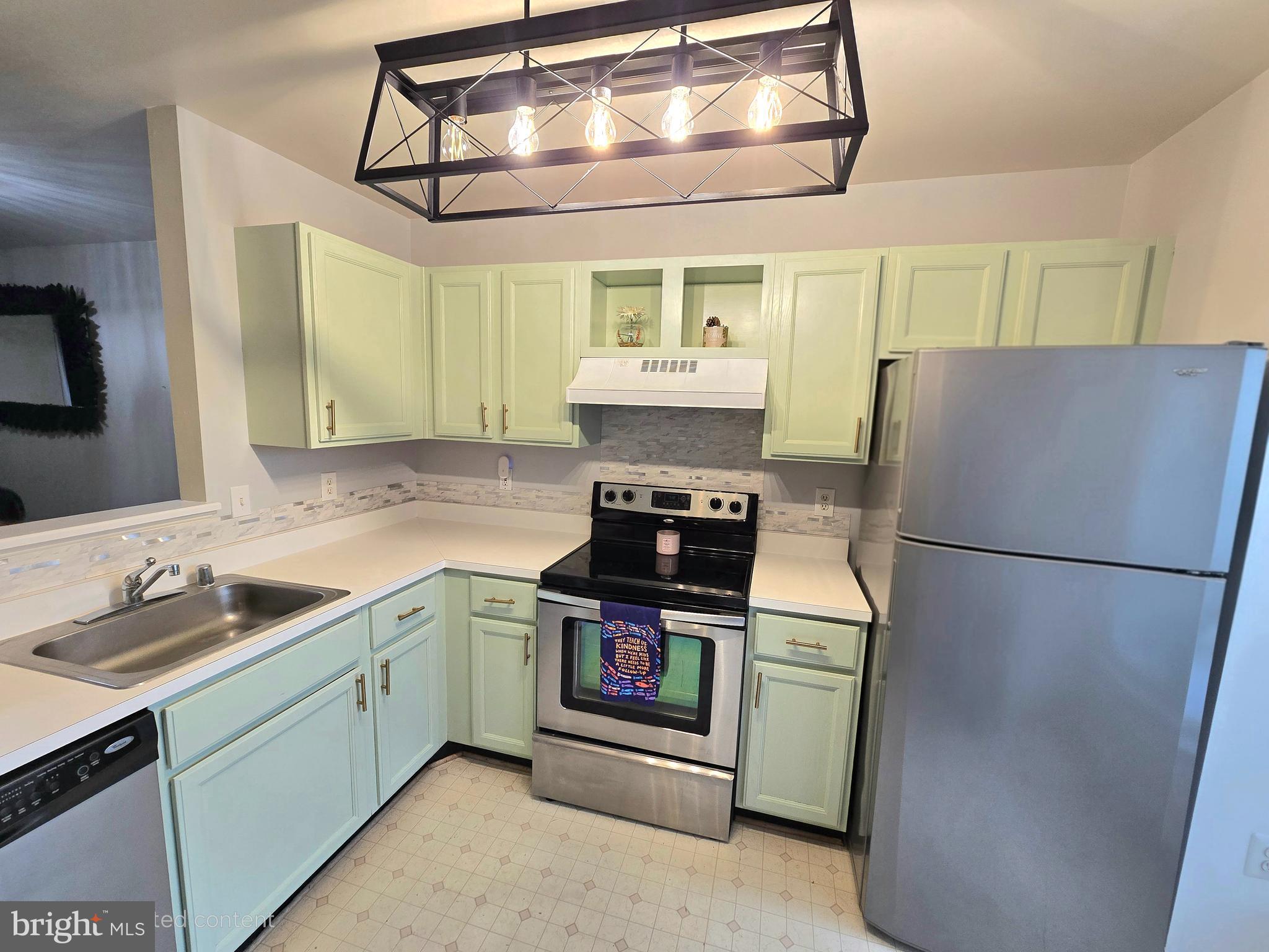 VILLAGES OF MARLBOROUGH - Residential Lease