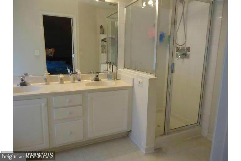 LOUDOUN PARKWAY CENTER - Residential Lease