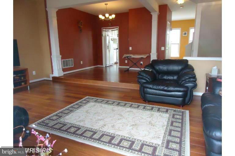 LOUDOUN PARKWAY CENTER - Residential Lease