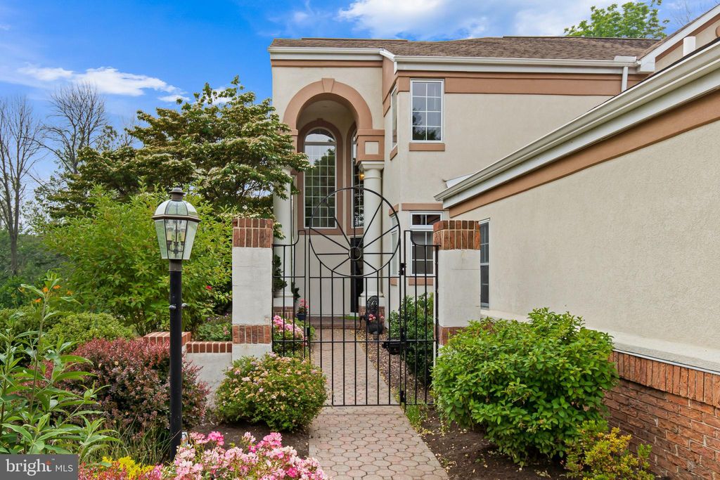 Photo of 710 TIMBERGATE CT, MILLERSVILLE, PA 17551 (MLS # PALA2036294)