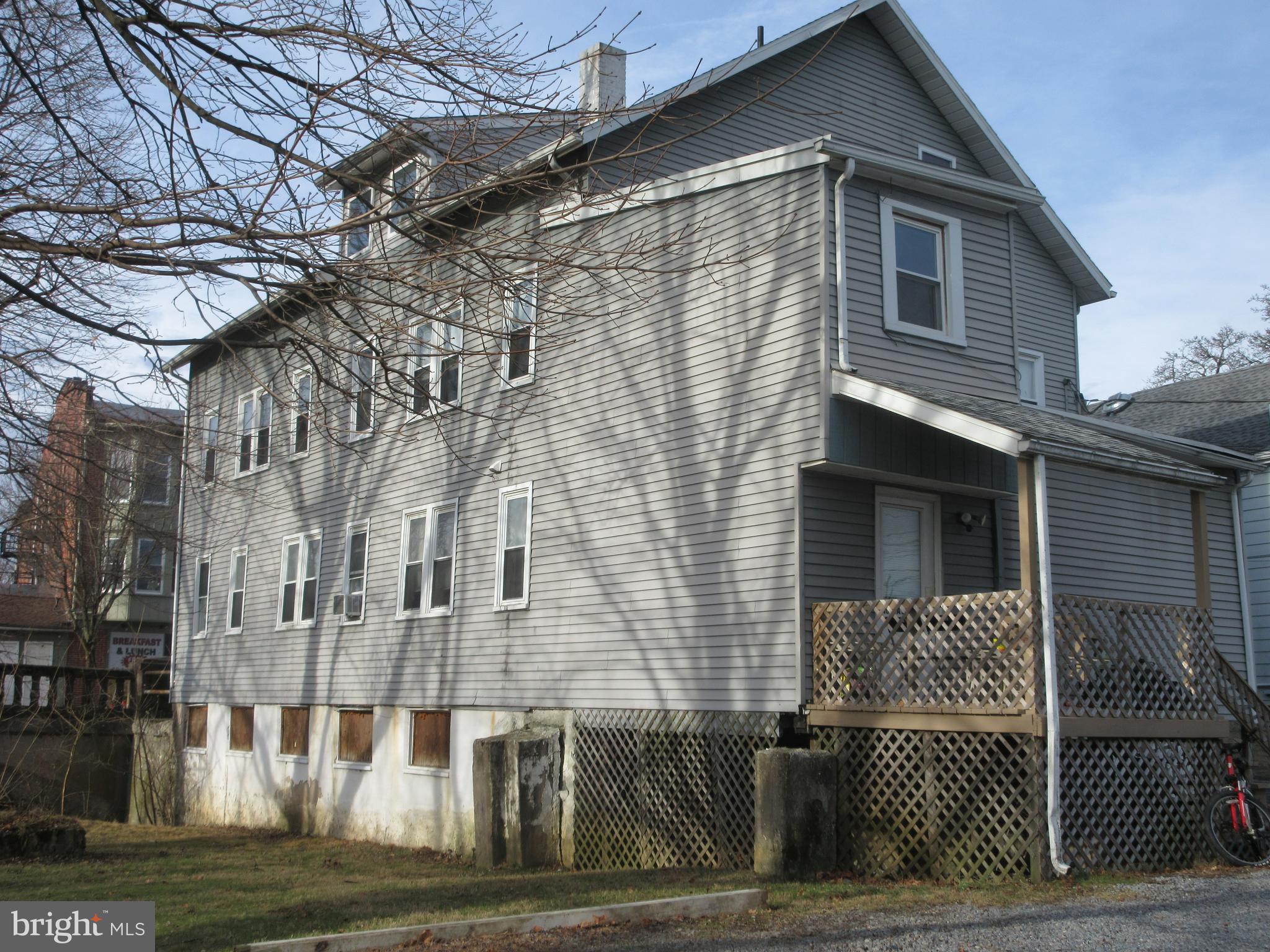 10 E MAIN STREET