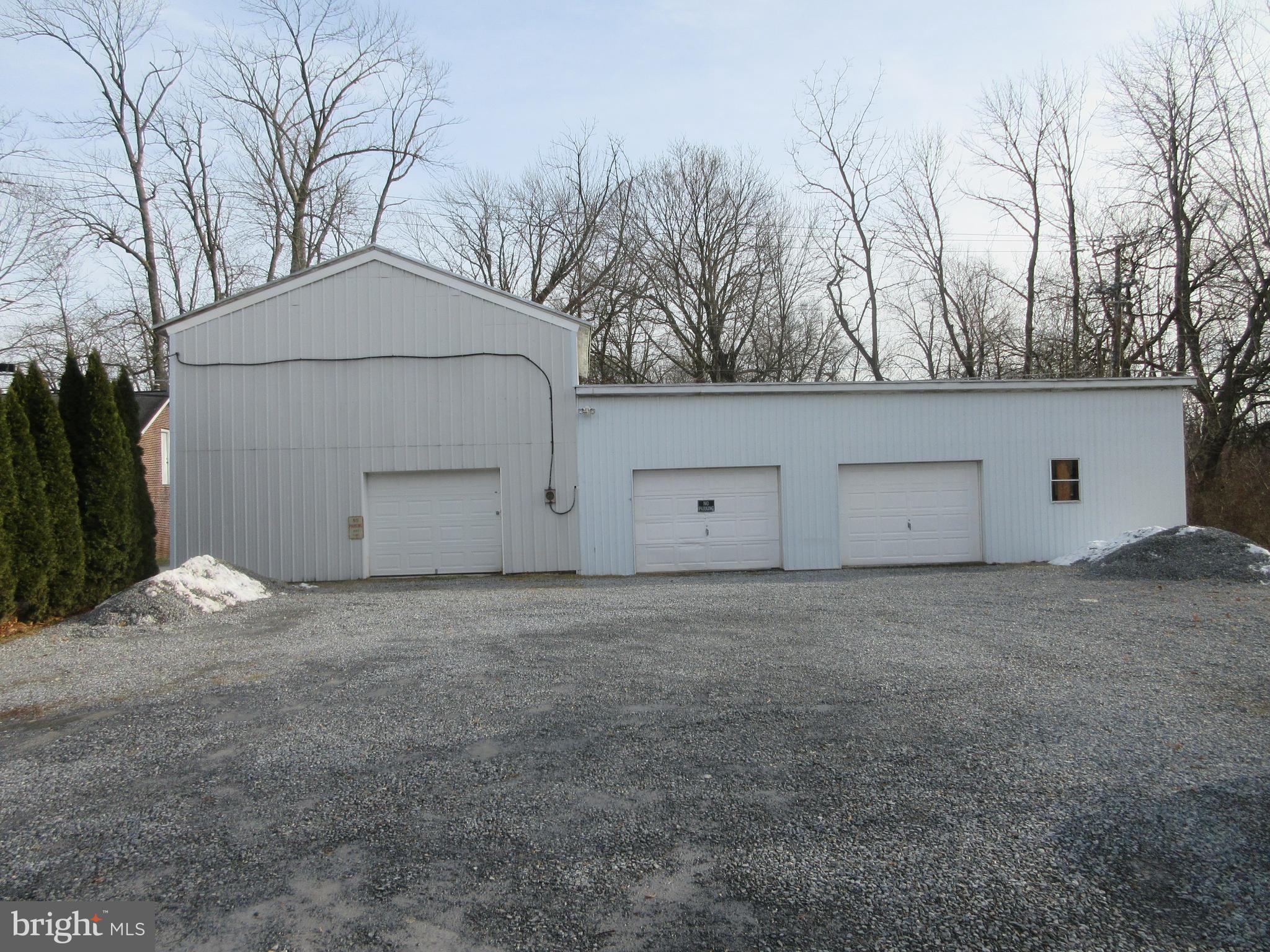10 E MAIN STREET
