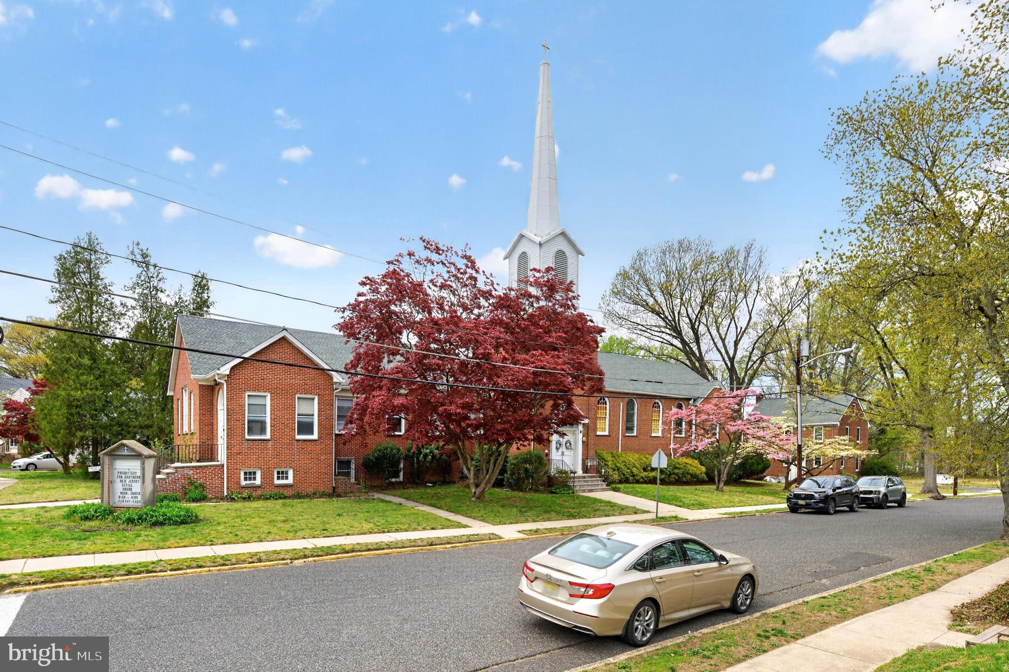 1701 SYCAMORE STREET