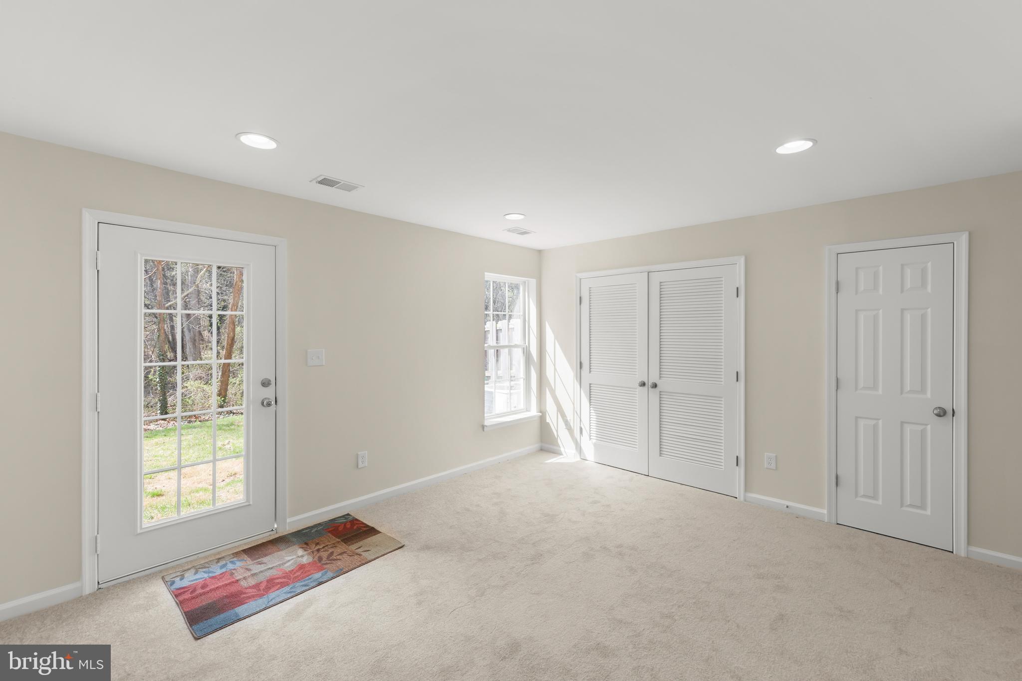 HUPPS RIDGE - Residential