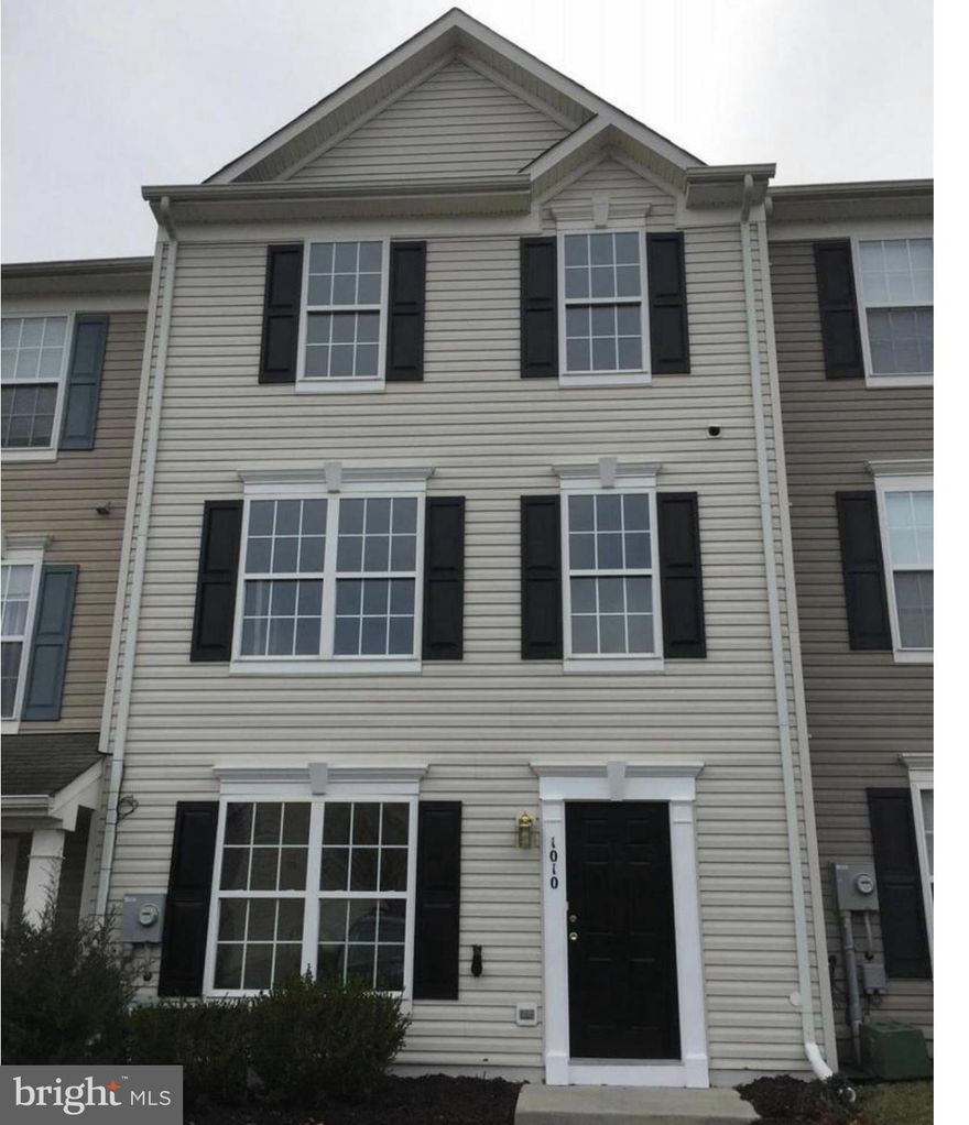 Almost ready to go live is this simply updated townhome.  More remarks coming soon...freshly painted, new carpet and vinyl, clean and will be ready for you soon to take a peek!