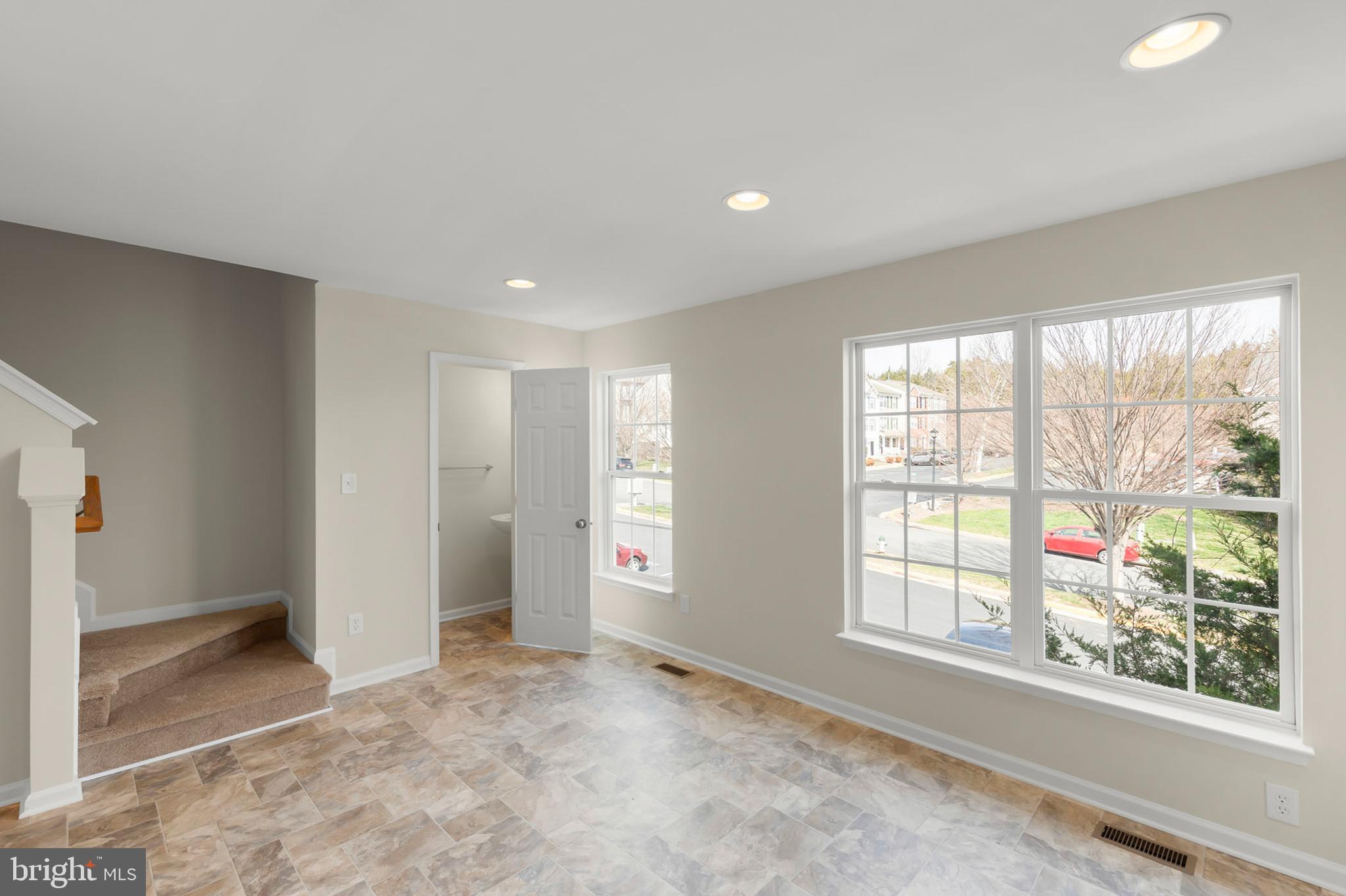 HUPPS RIDGE - Residential