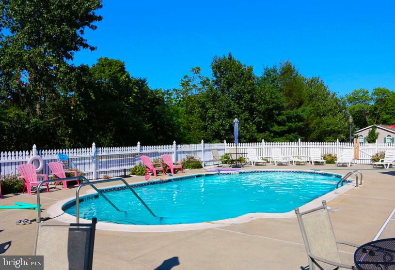 CREEKWOOD VILLAGE - Residential