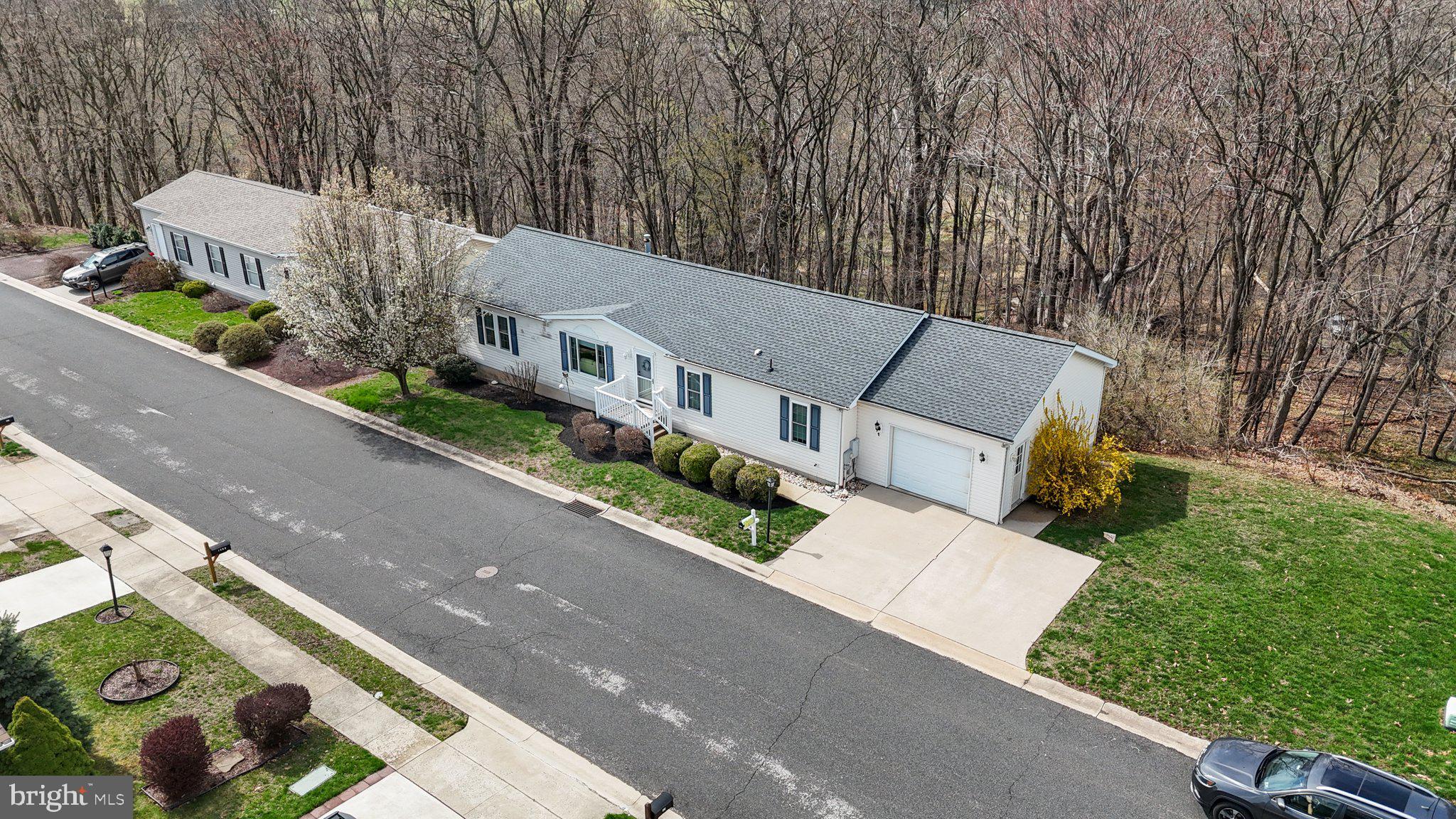 CREEKWOOD VILLAGE - Residential