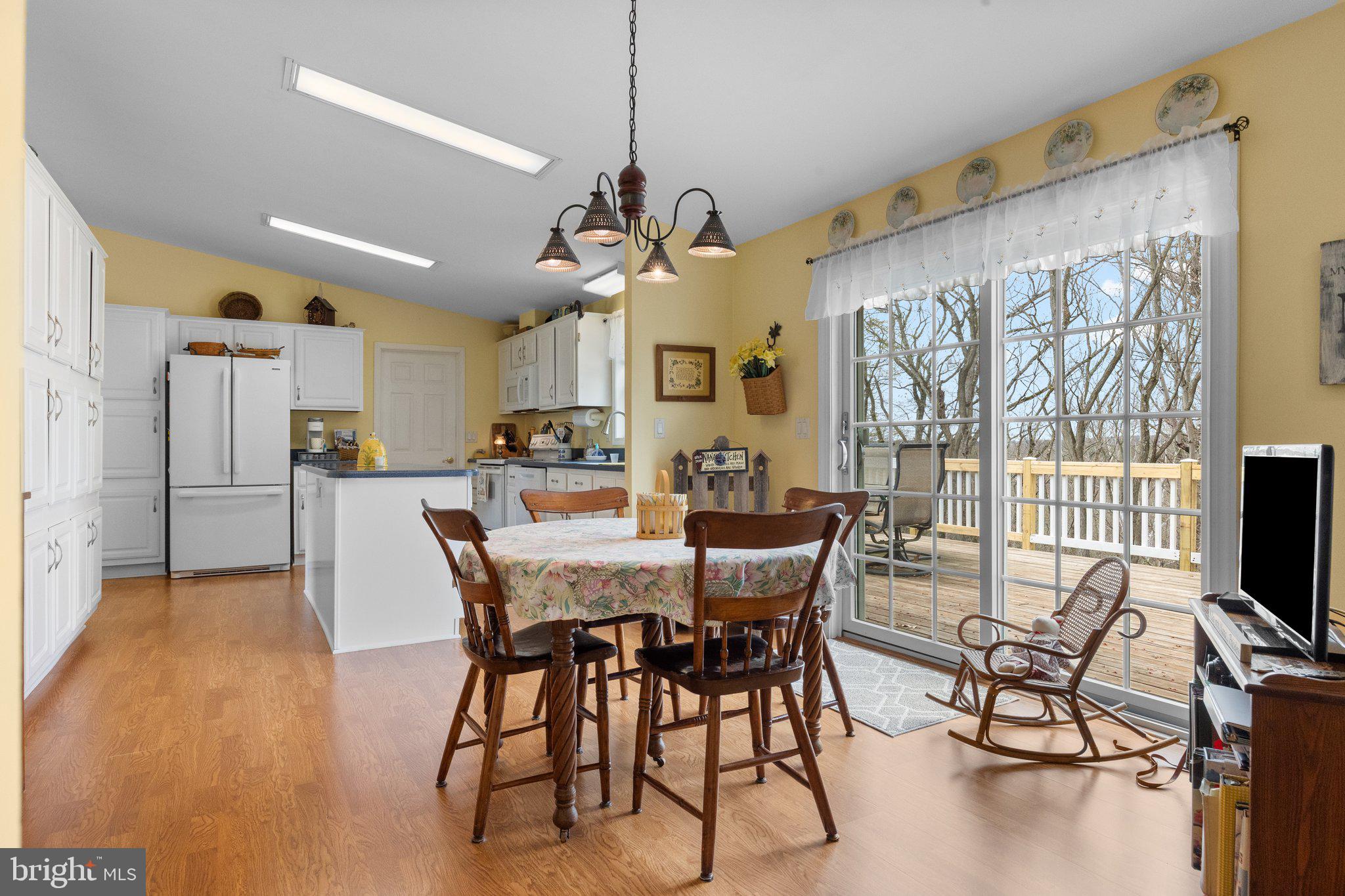 CREEKWOOD VILLAGE - Residential