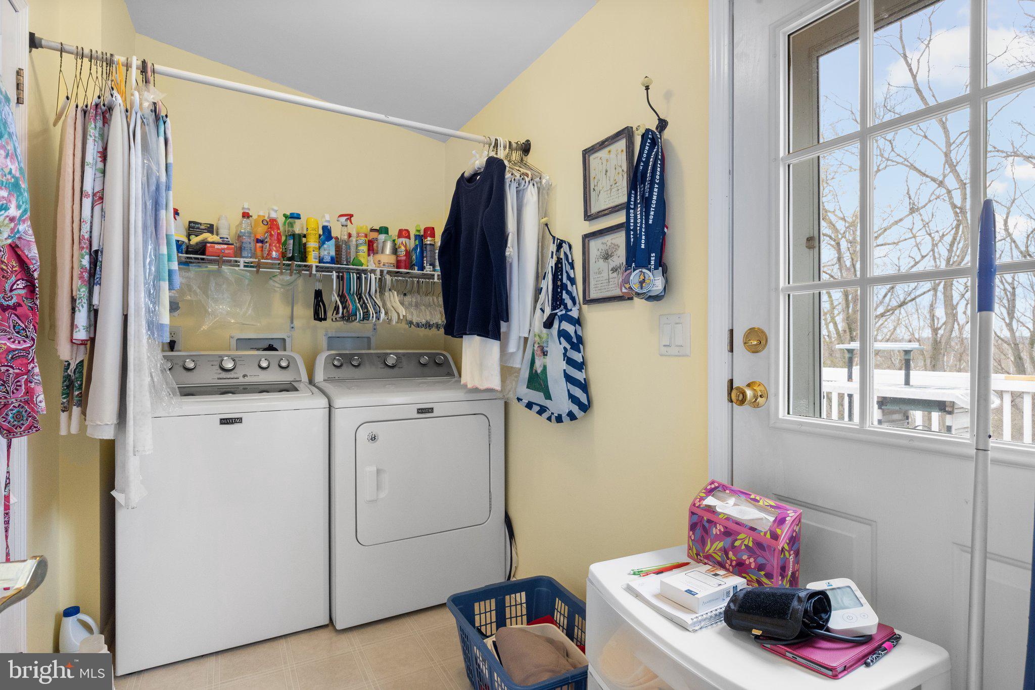 CREEKWOOD VILLAGE - Residential