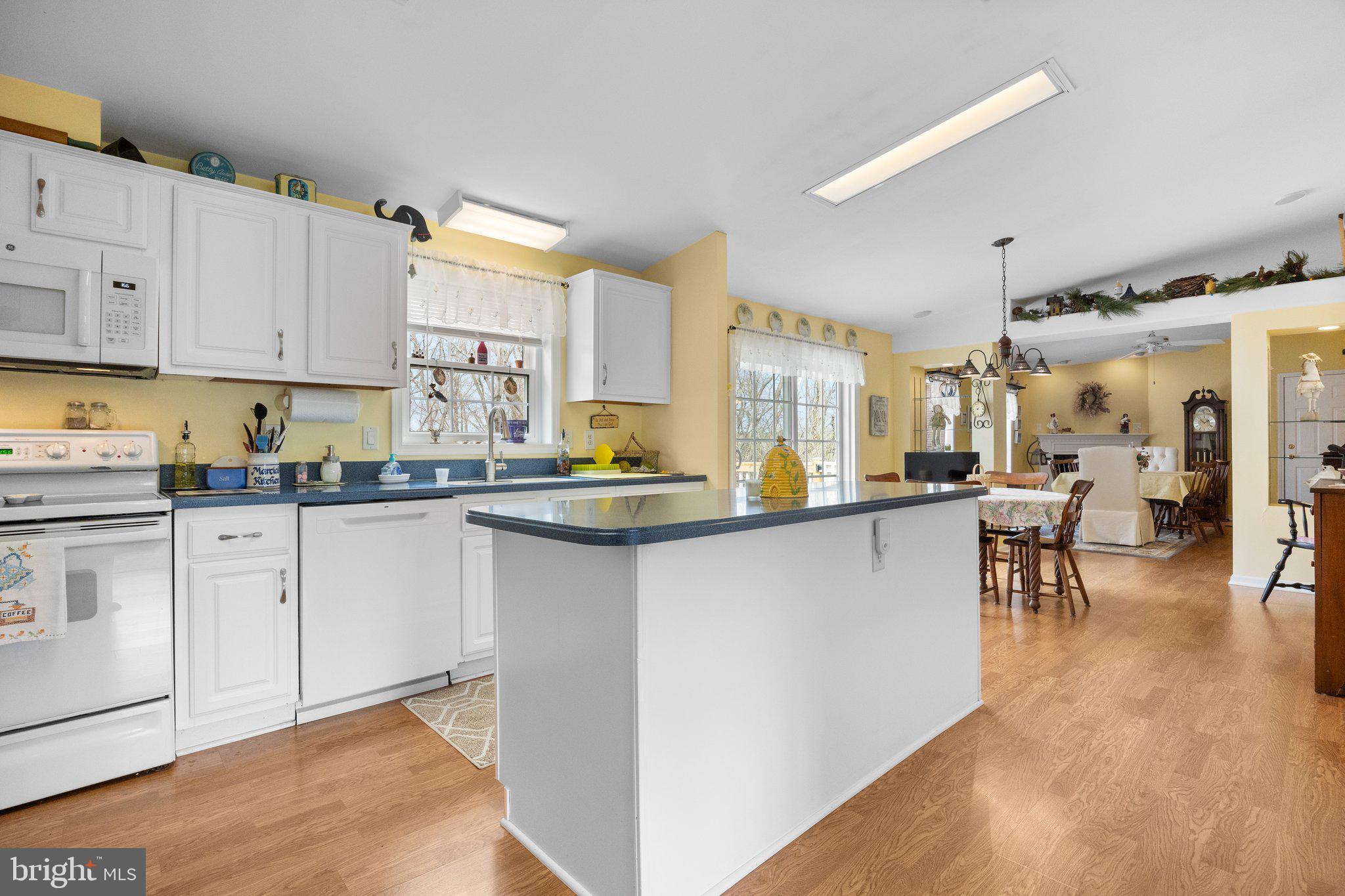 CREEKWOOD VILLAGE - Residential