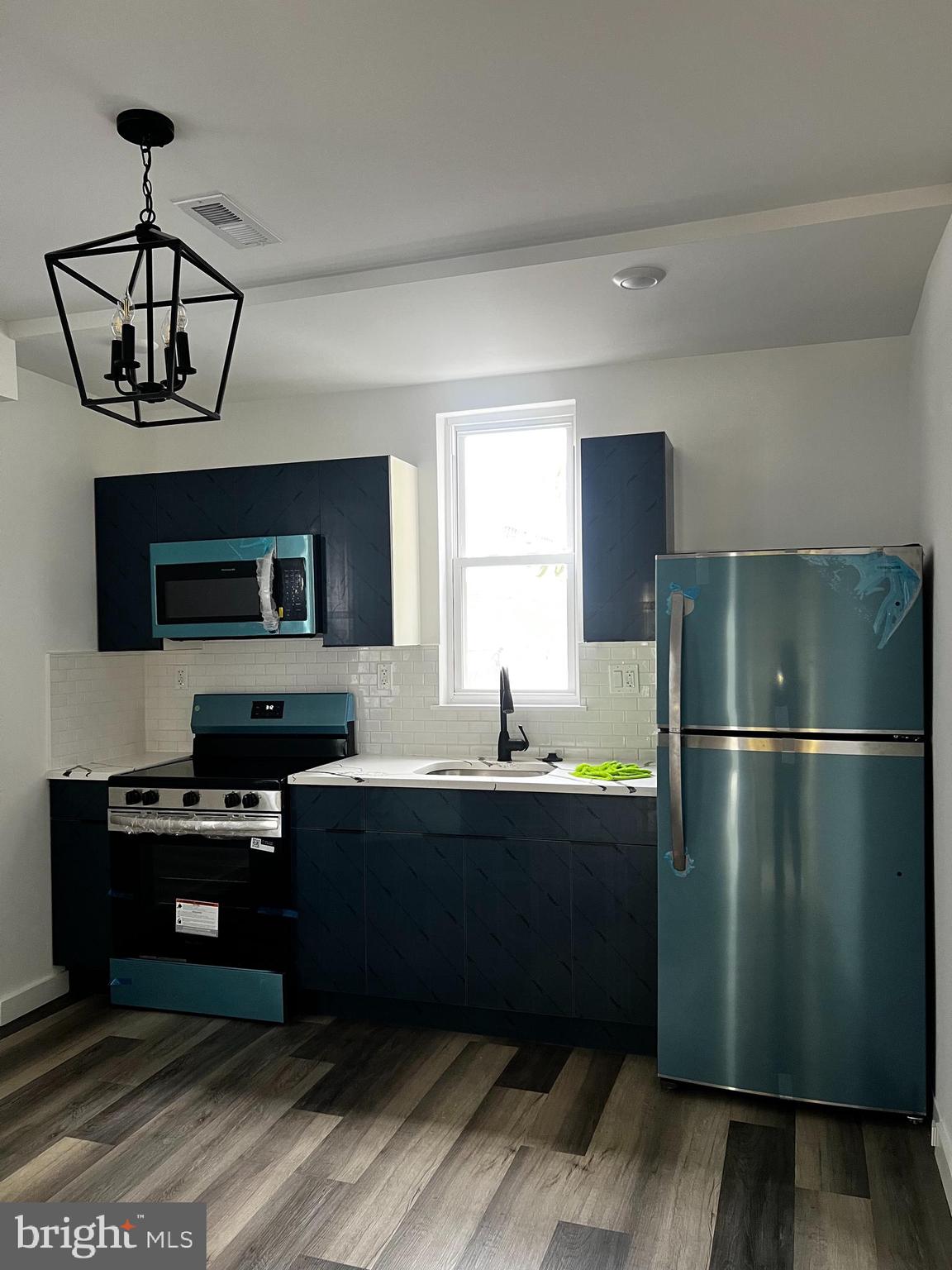 FRANKFORD - Residential Lease