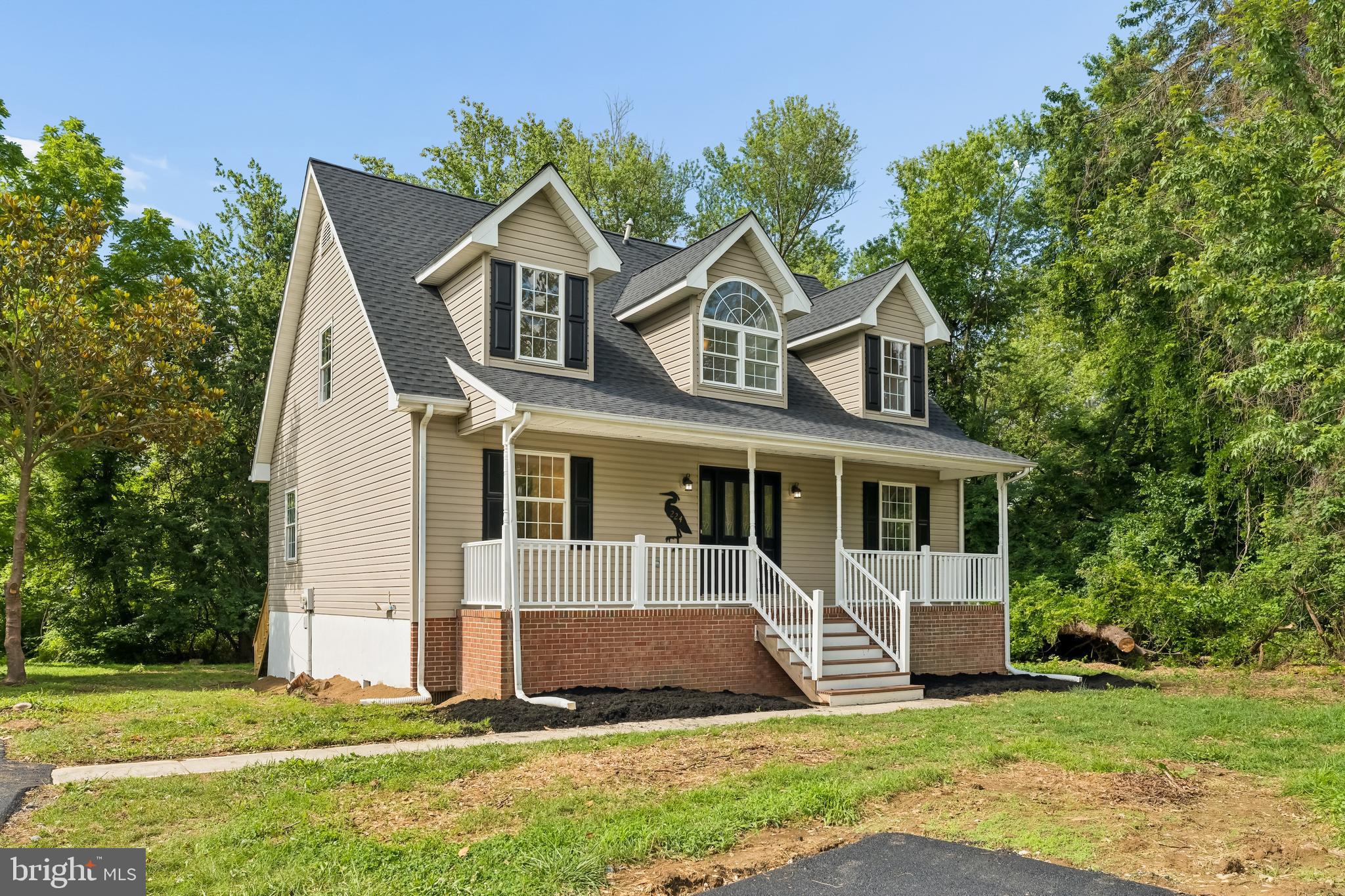 224 W CECIL AVENUE