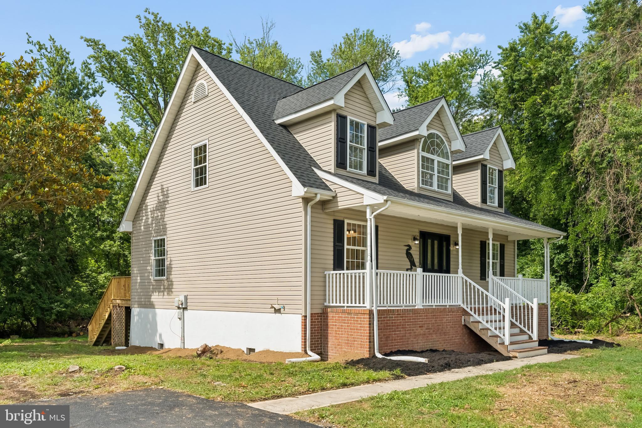 224 W CECIL AVENUE