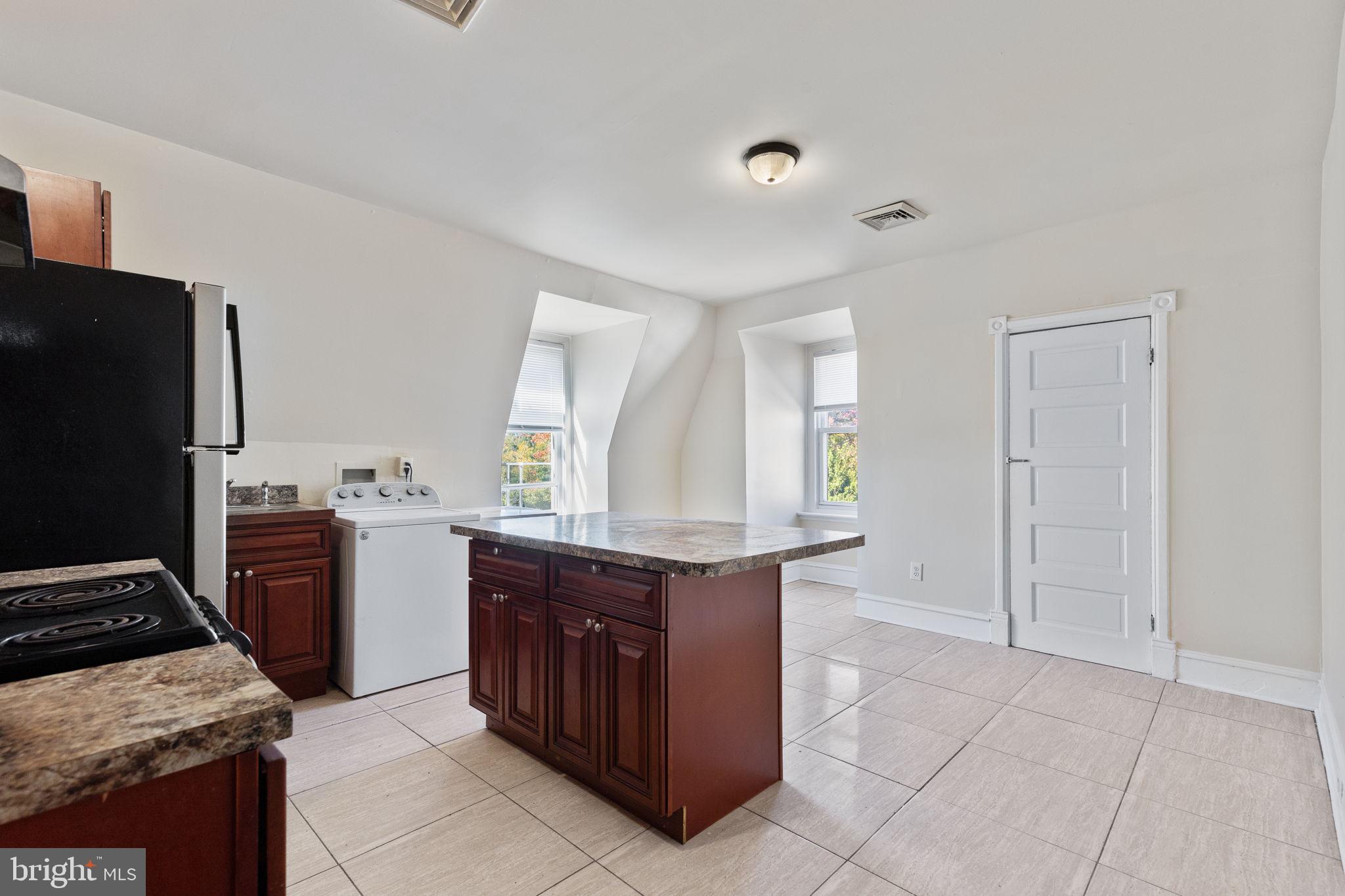 OVERBROOK - Residential Lease