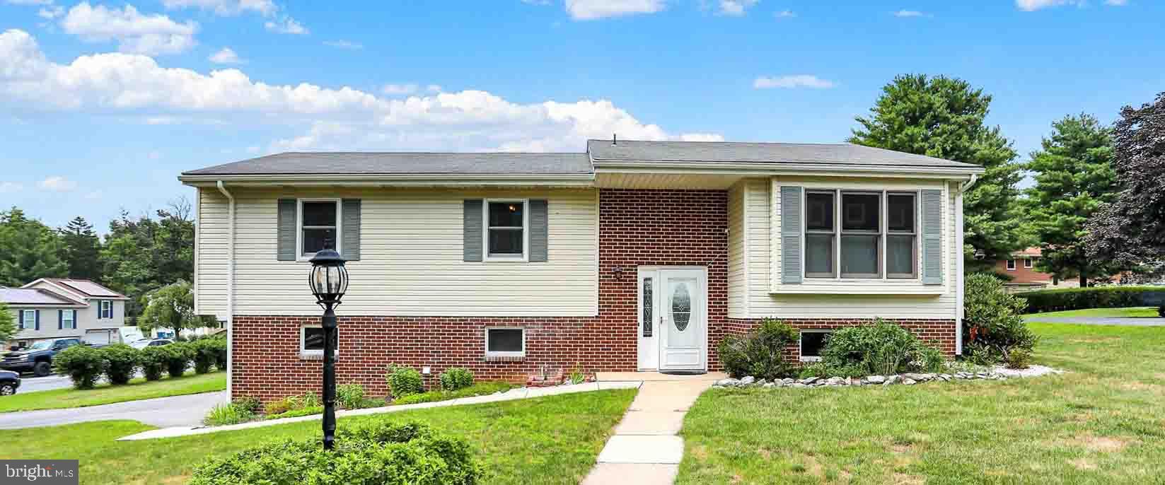 61 SHERATON DRIVE