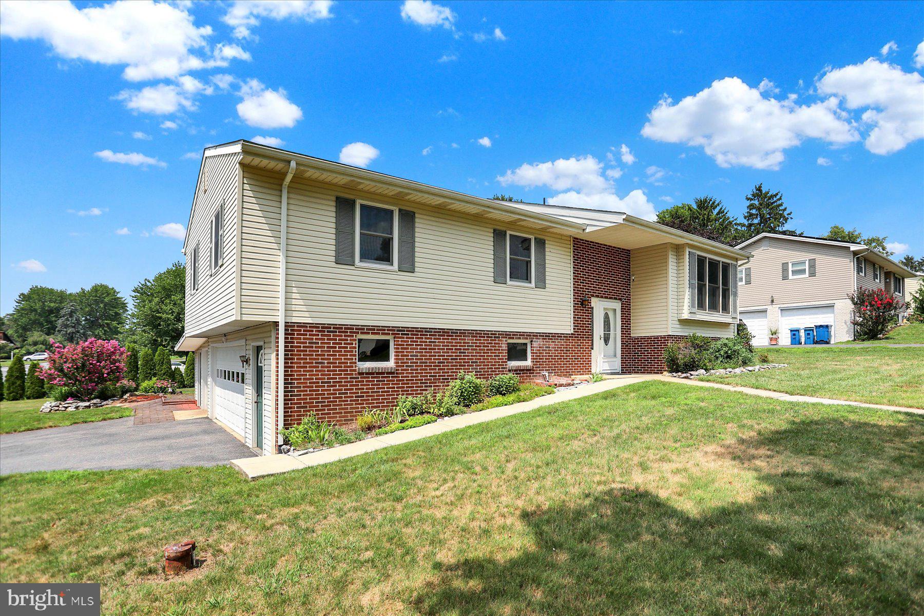 61 SHERATON DRIVE