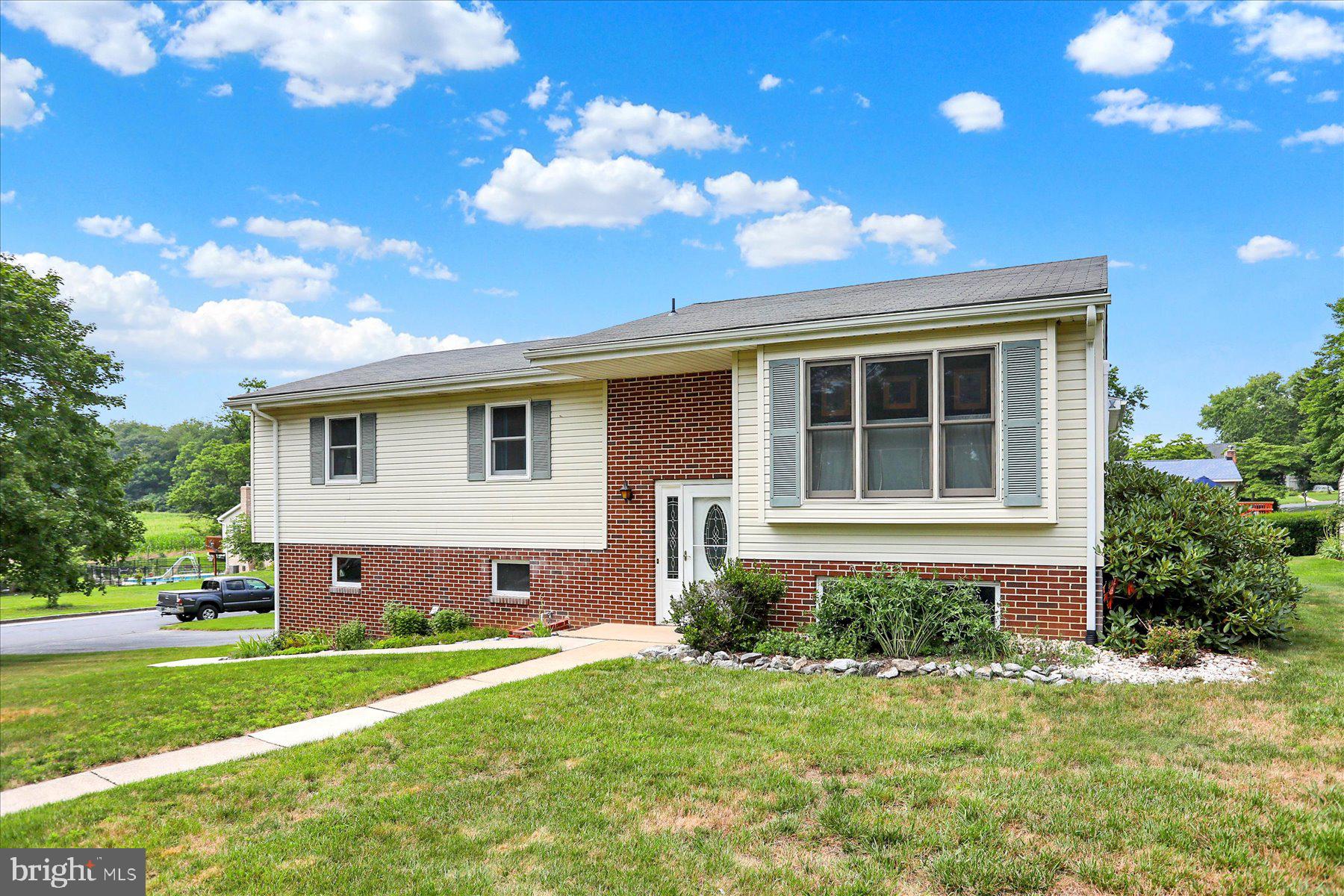 61 SHERATON DRIVE