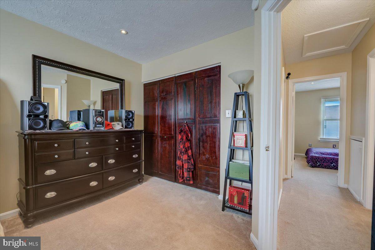 RIVERSIDE RUN - Residential