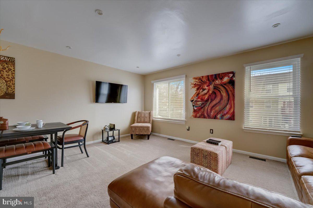 RIVERSIDE RUN - Residential