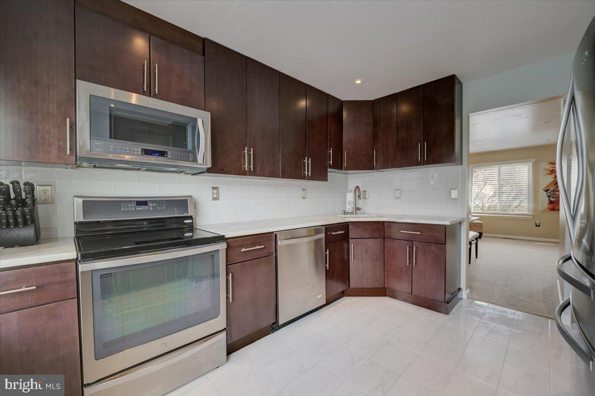 RIVERSIDE RUN - Residential