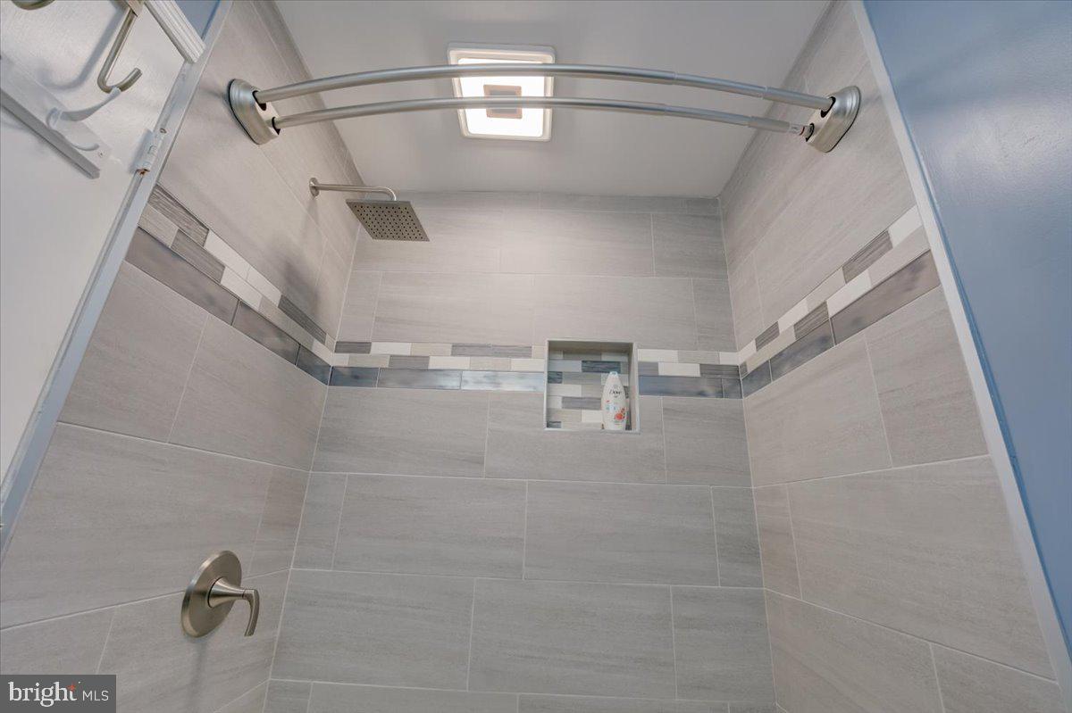 RIVERSIDE RUN - Residential